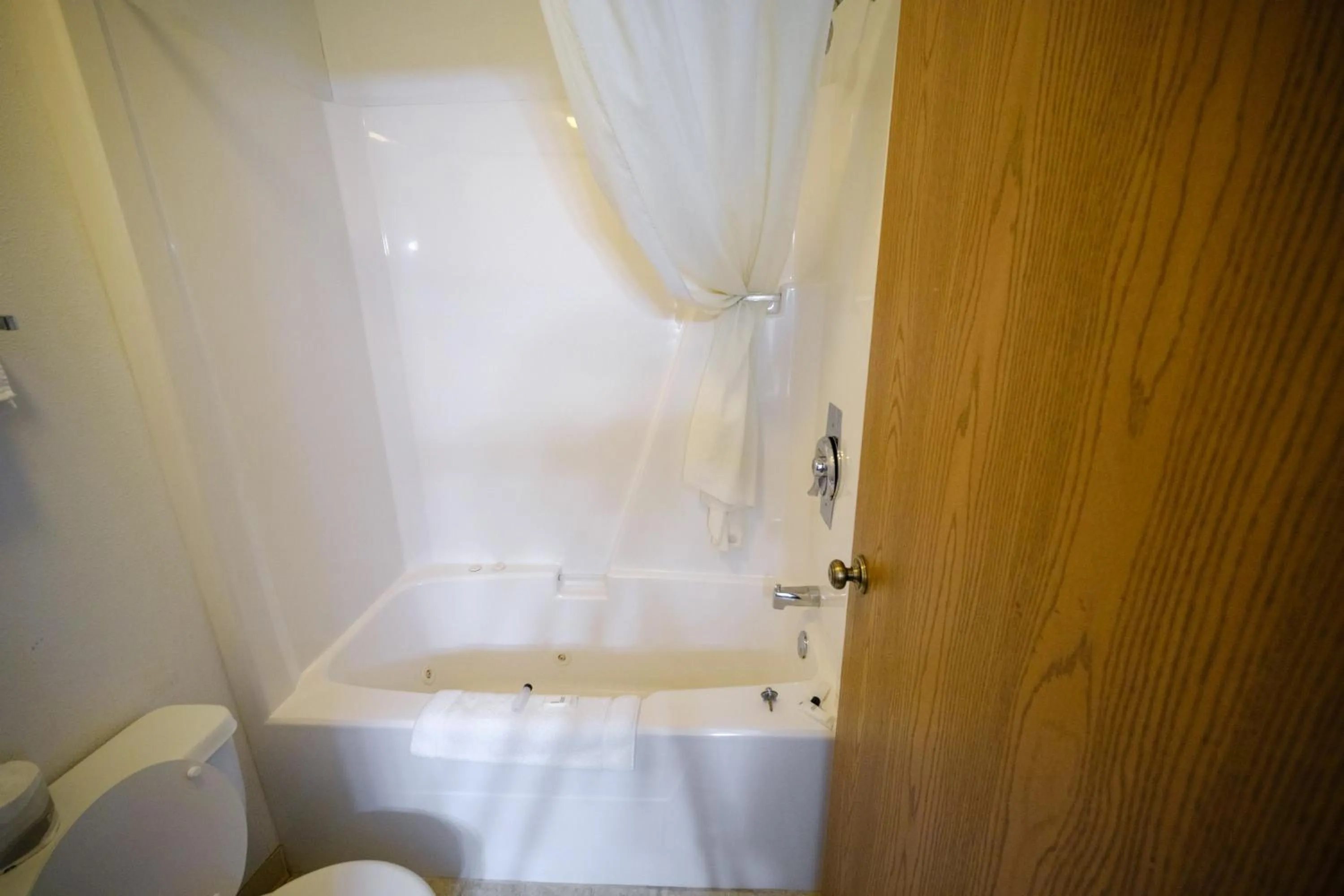 Bathroom in Westwood Inn & Suites Kimball I 90