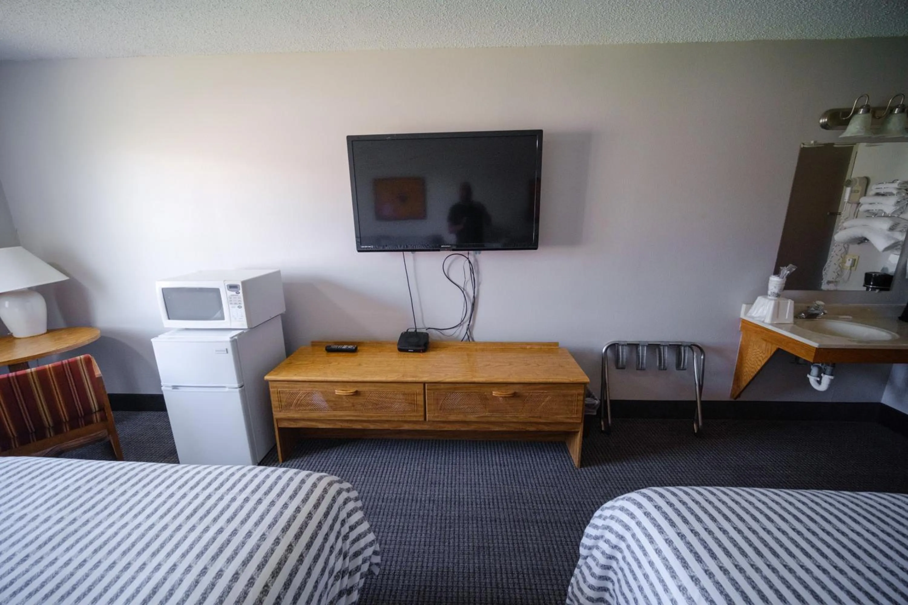 Bedroom, Bed in Westwood Inn & Suites Kimball I 90