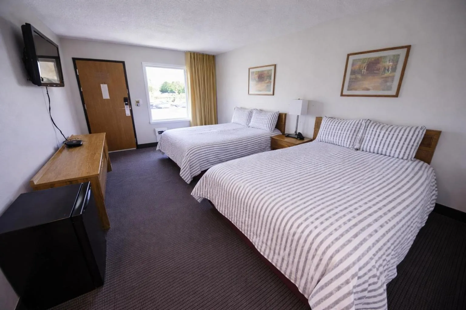 Bedroom, Bed in Westwood Inn & Suites Kimball I 90