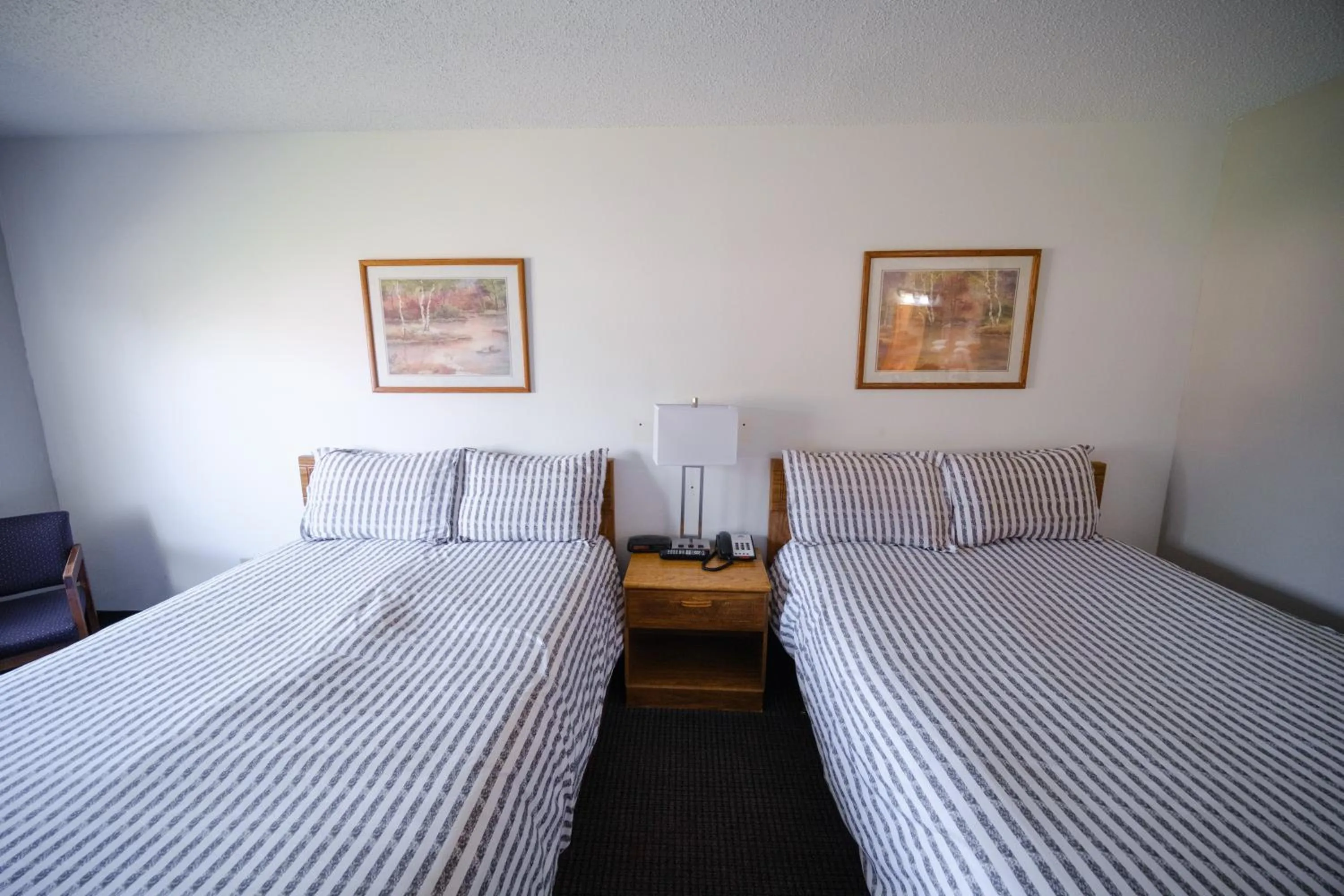 Bedroom, Bed in Westwood Inn & Suites Kimball I 90