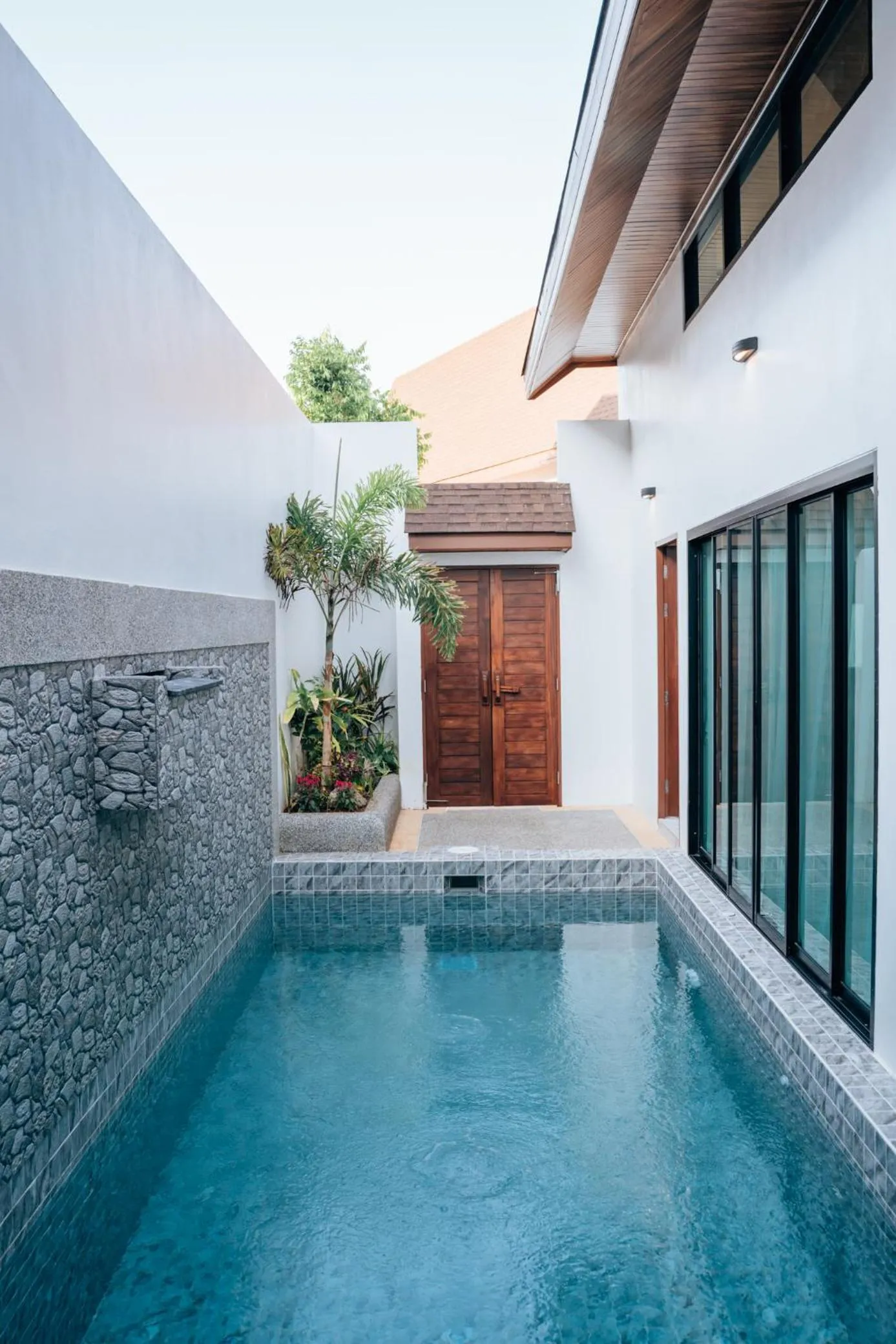 Swimming pool in Poonsiri Varich Pool Villa Aonang