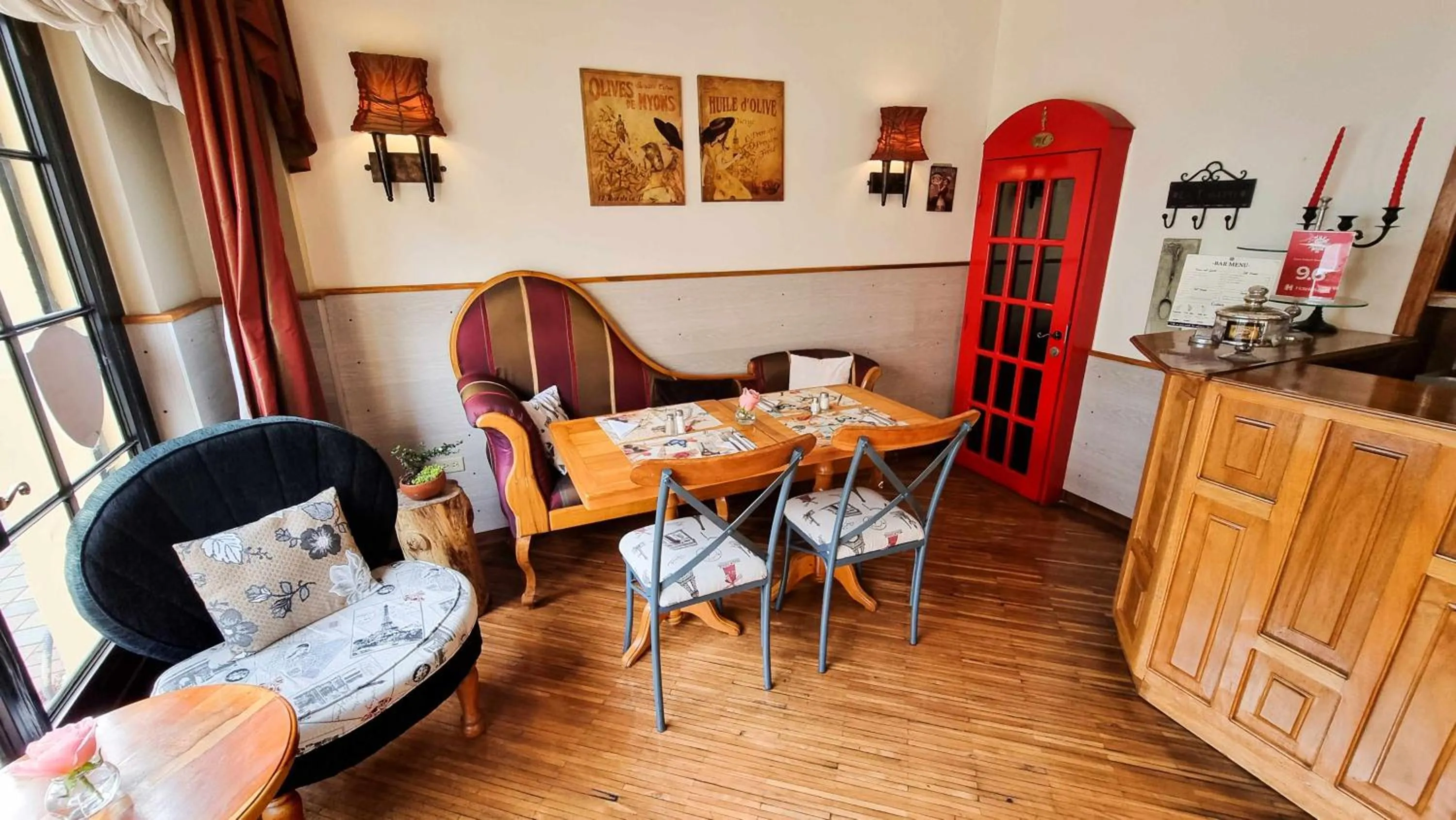 Lounge or bar in Casa Joaquin Boutique Hotel