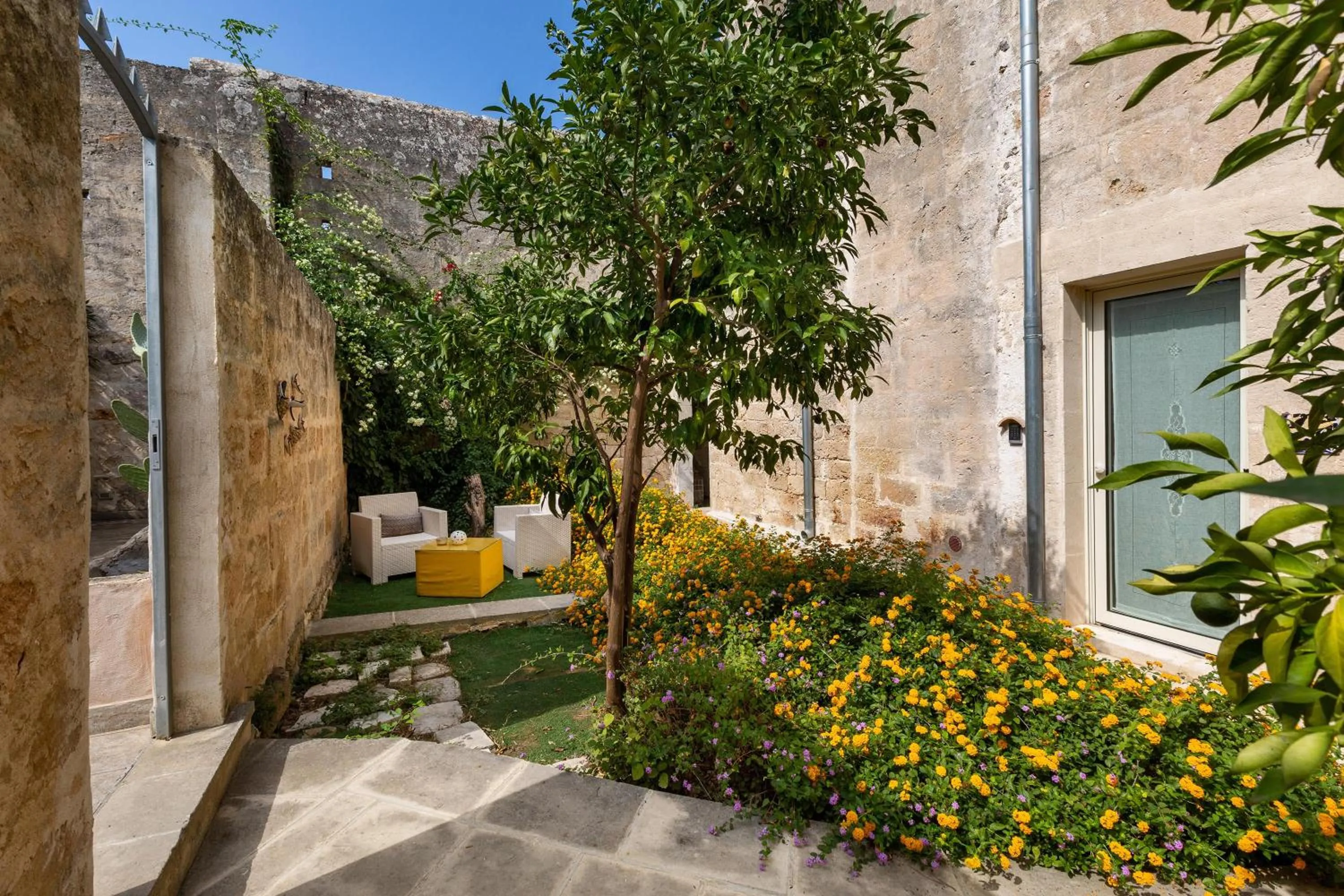 Garden in Casino Casalino by Perle di Puglia