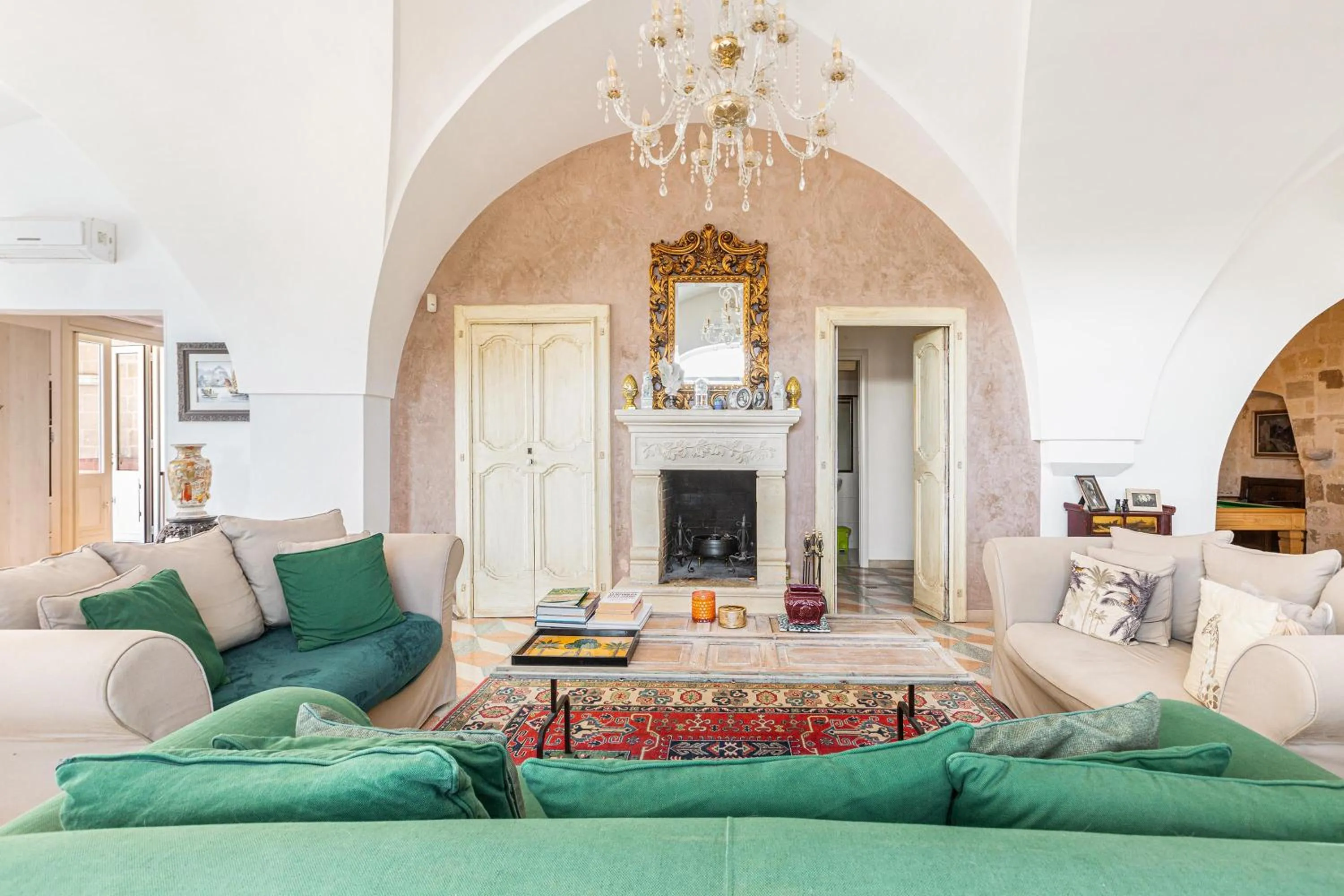 Living room in Casino Casalino by Perle di Puglia