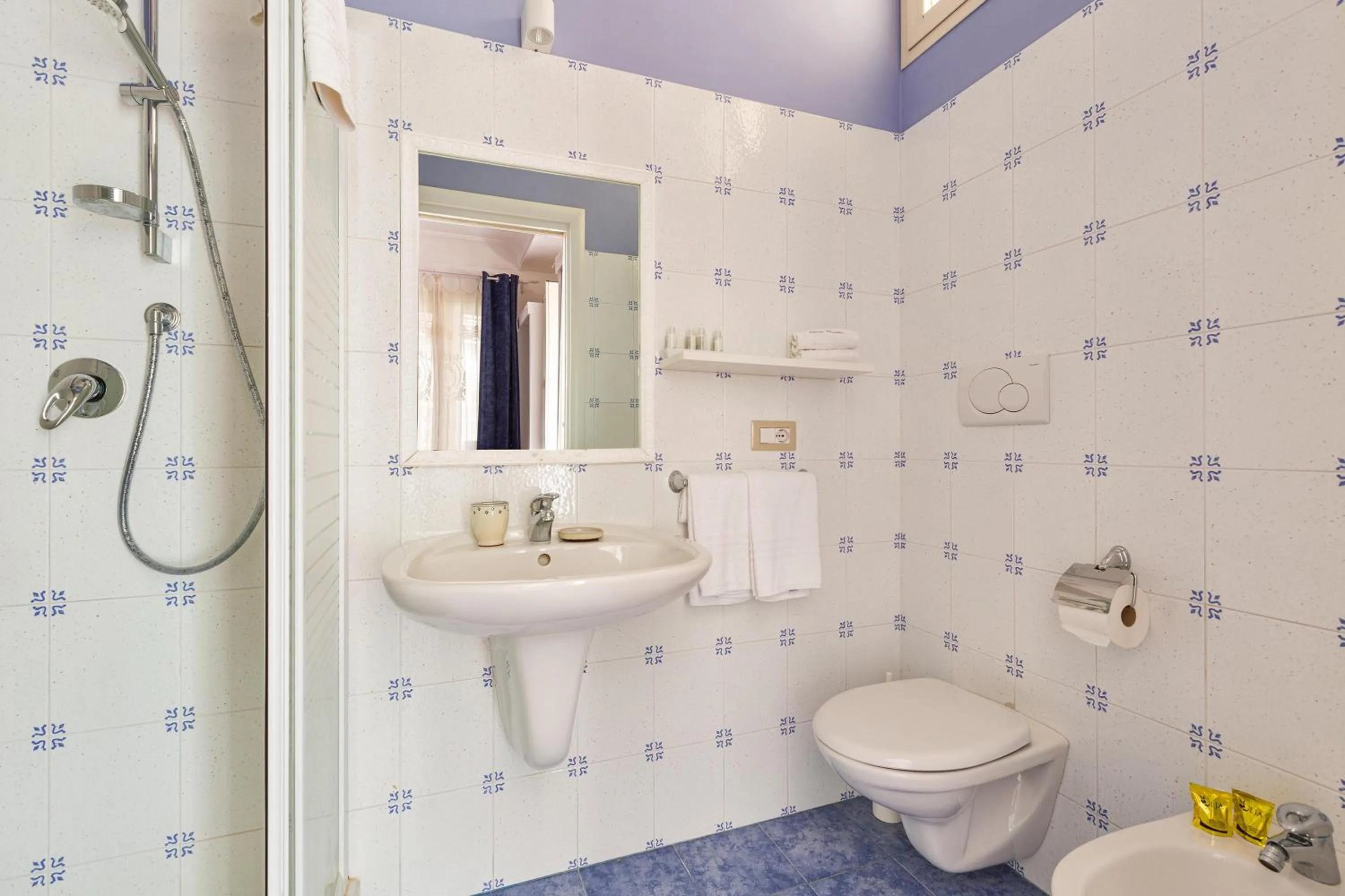 Bathroom in Casino Casalino by Perle di Puglia