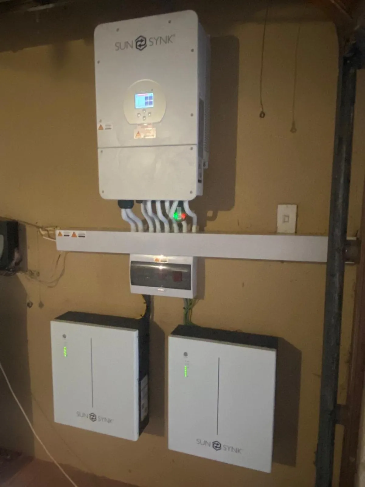 Property building in Jolani 2 Guest House