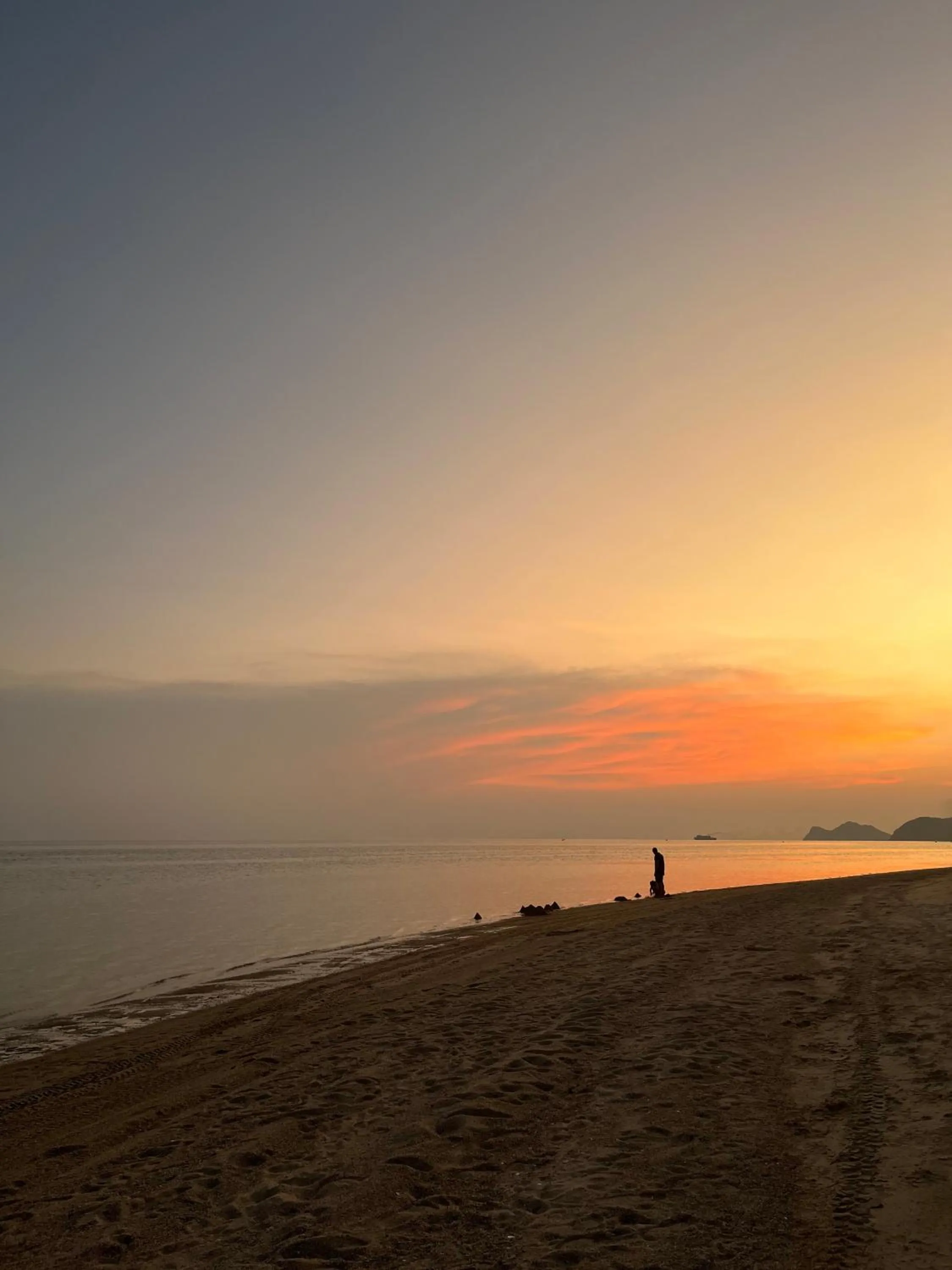 Sunset in Tiki Beach Koh Phangan Beach Restaurant Bar and Coworking