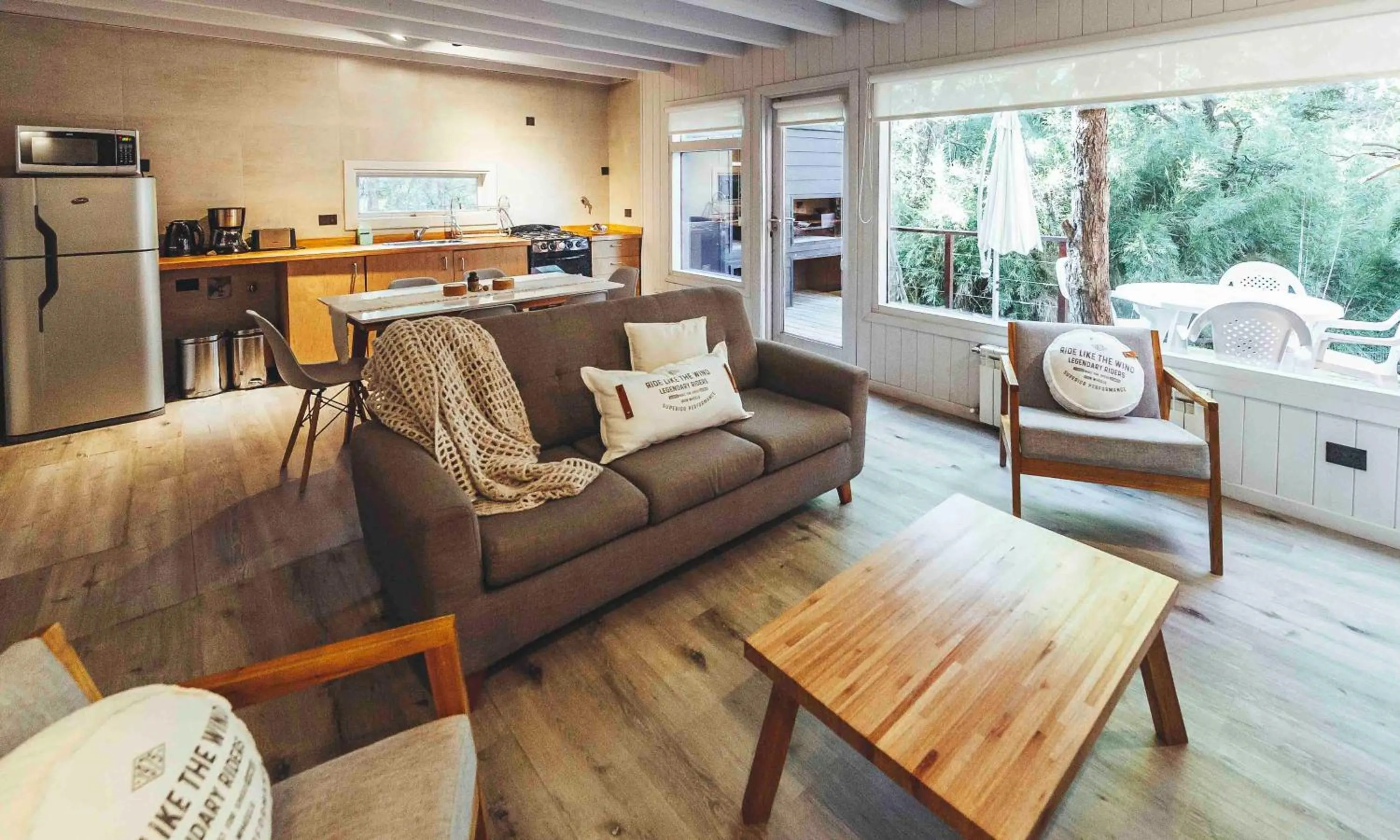 Arbolar, Casas de Montaña- Piscina climatizada