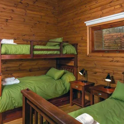 Bed in Arbolar, Casas de Montaña- Piscina climatizada