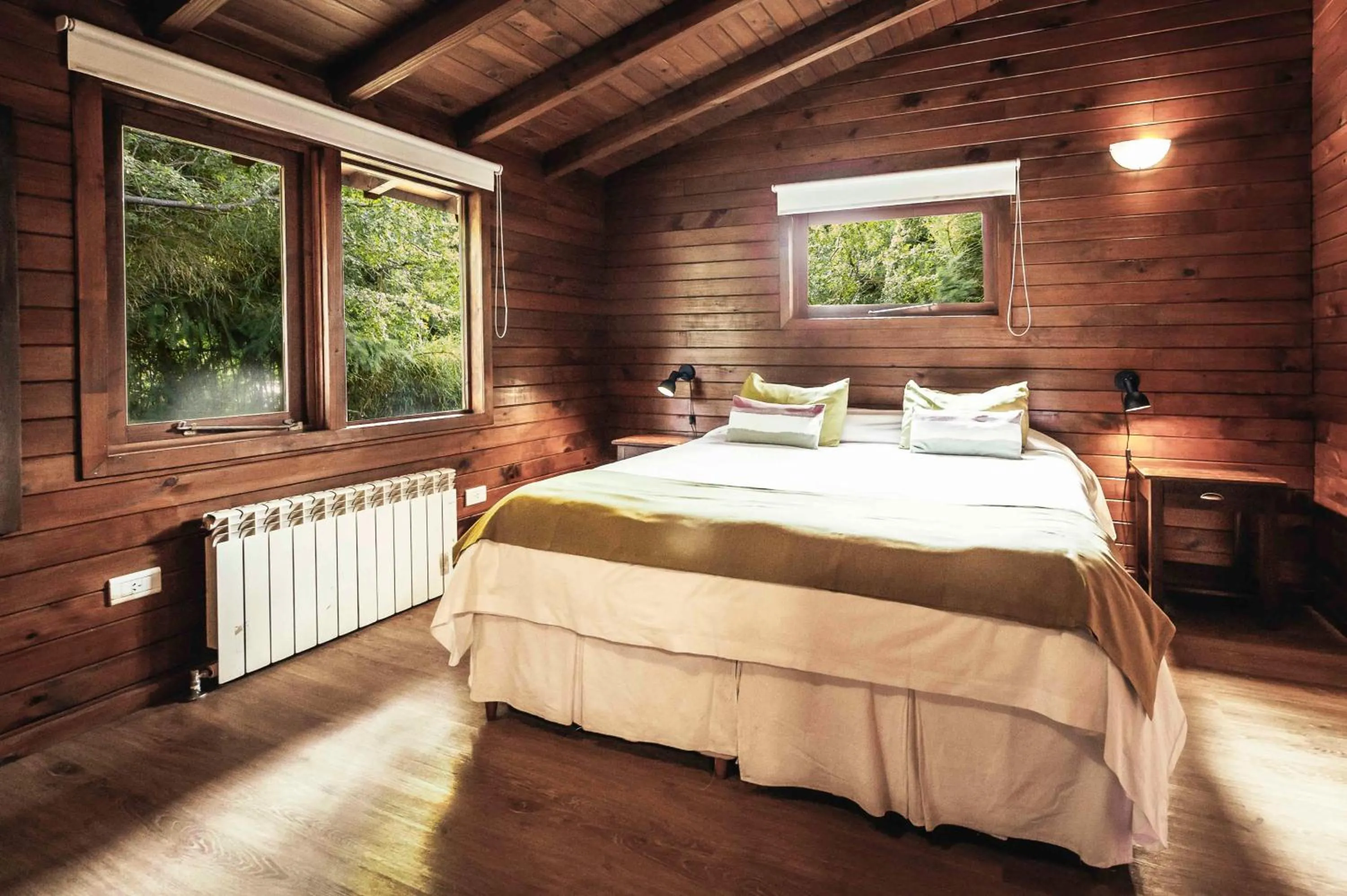 Bed in Arbolar, Casas de Montaña- Piscina climatizada