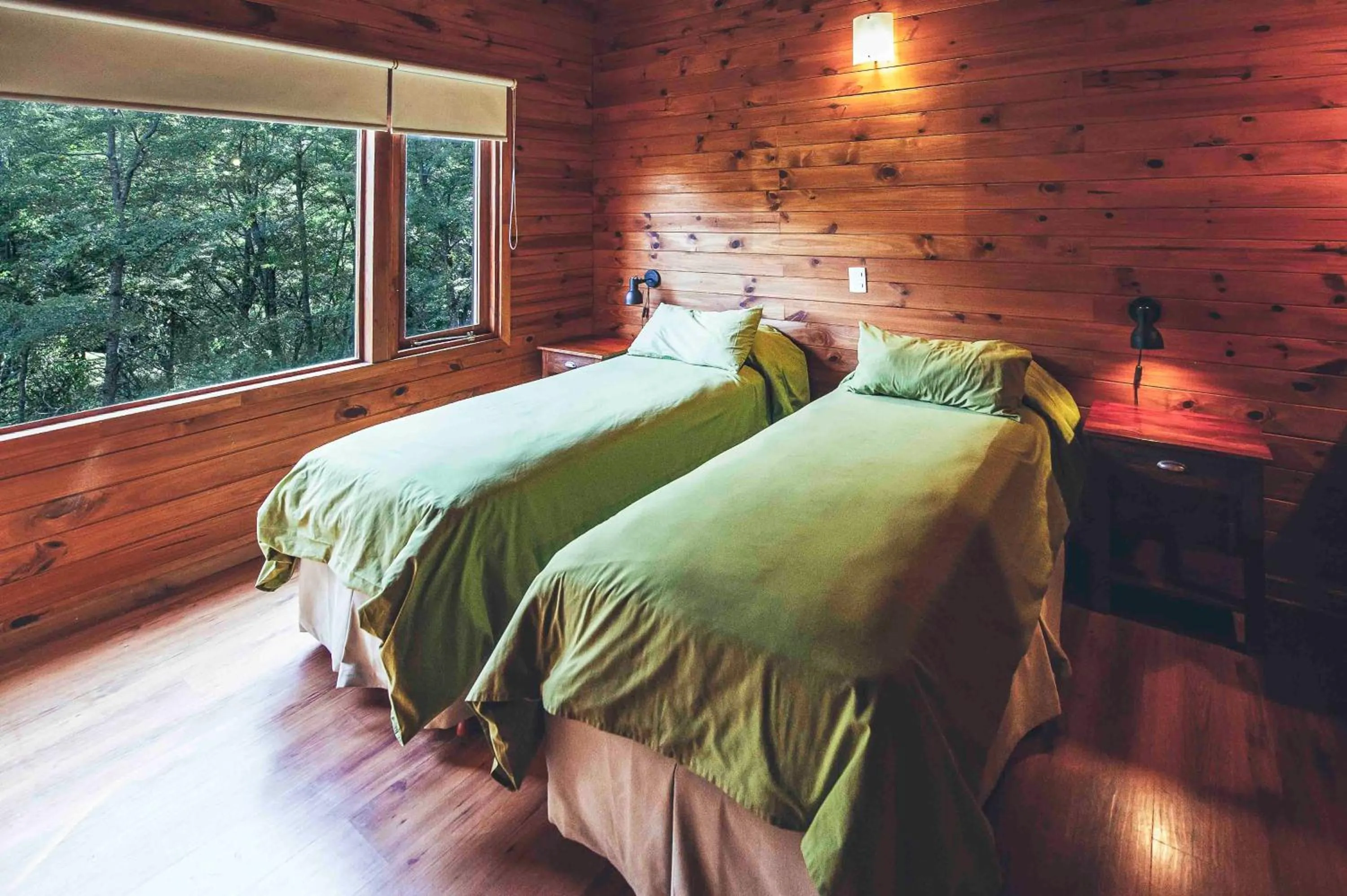 Bed in Arbolar, Casas de Montaña- Piscina climatizada