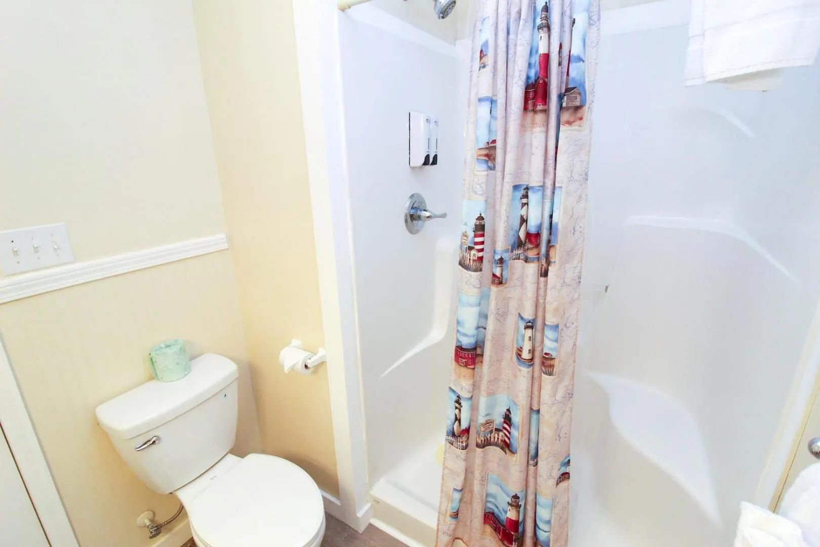 Shower in Fin 'N Feather Waterside Inn by Kees Vacations