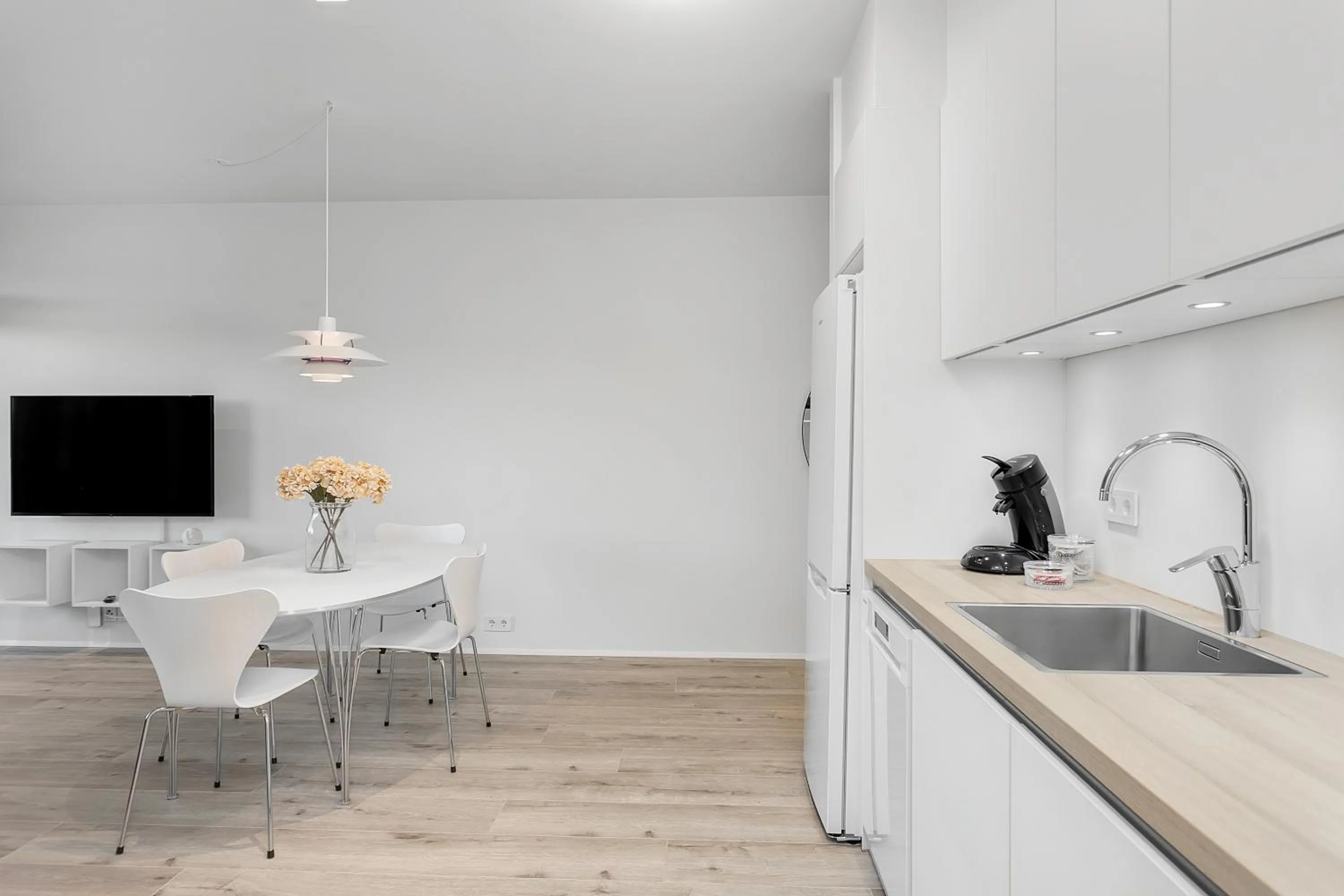 TV and multimedia in Sif Apartments by Heimaleiga