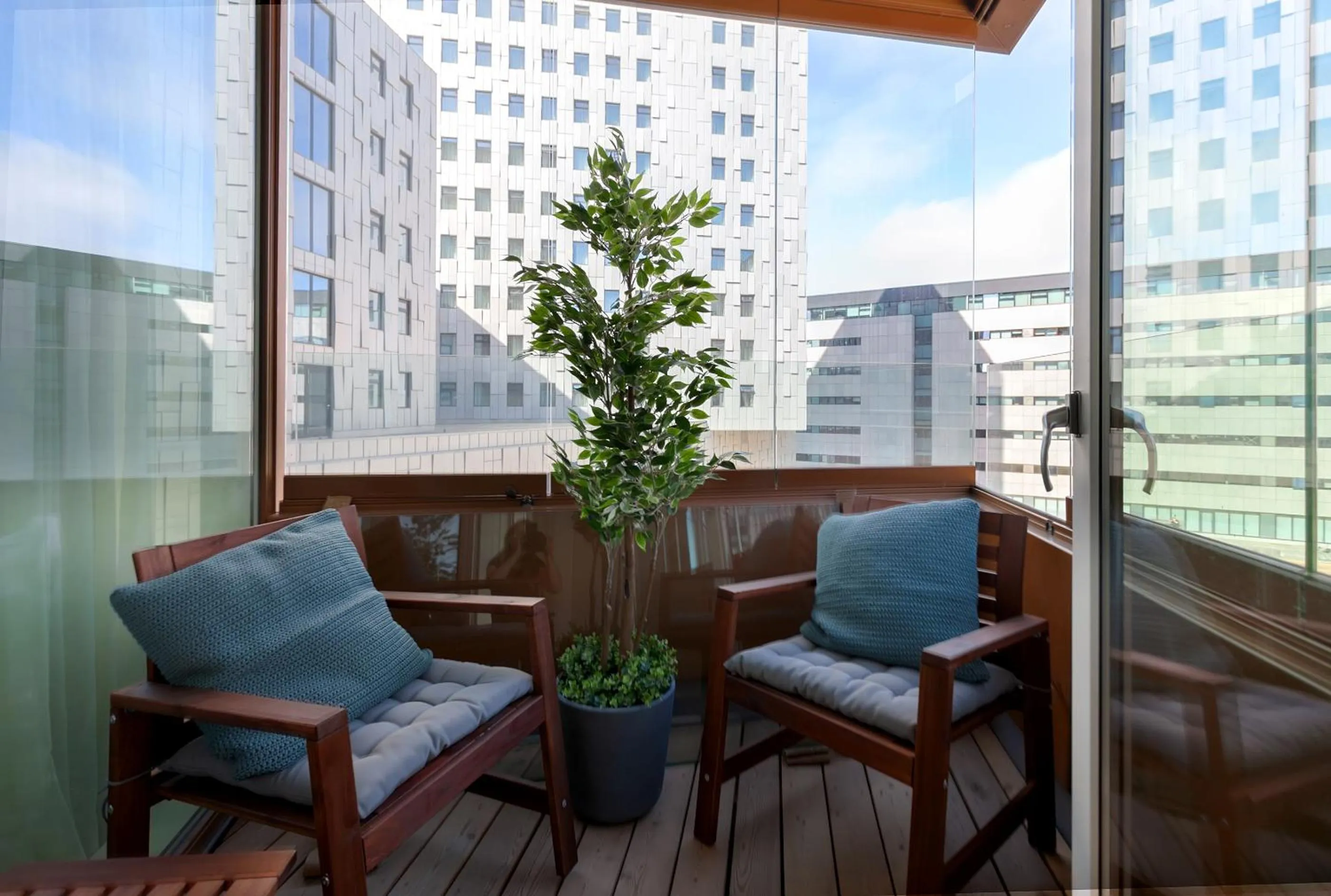 Balcony/Terrace in Sif Apartments by Heimaleiga