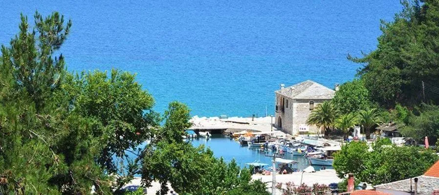 Nearby landmark in Vangelis Studios