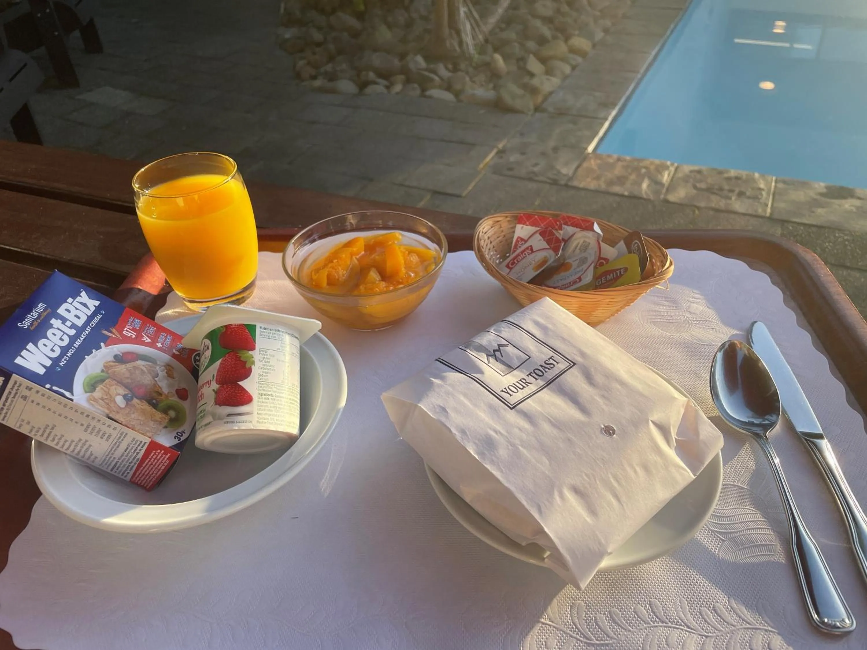 Continental breakfast in Cheviot Park Motor Lodge