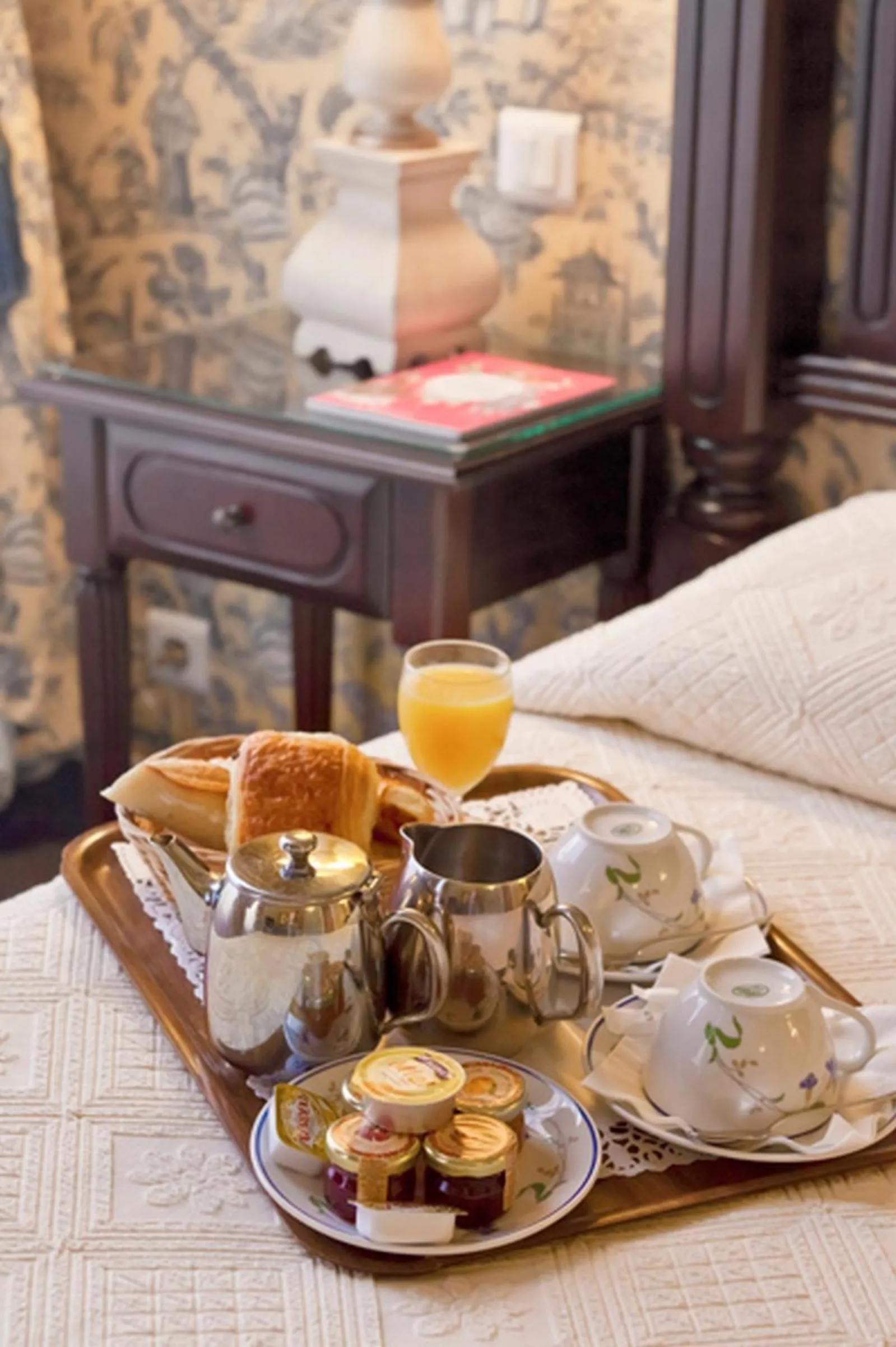 Food and drinks in Hôtel Beaubourg