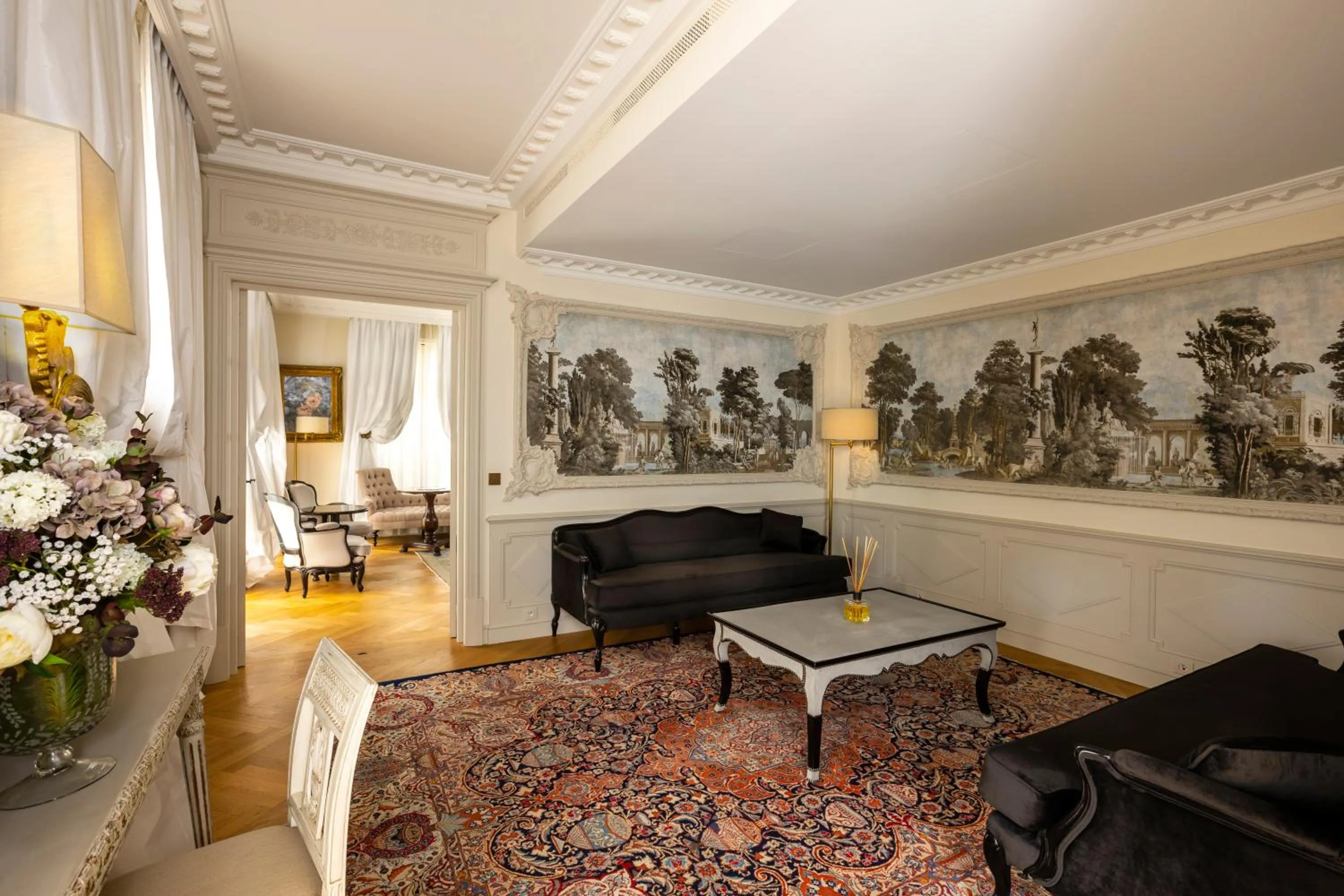 Property building in Villa Saint-Ange