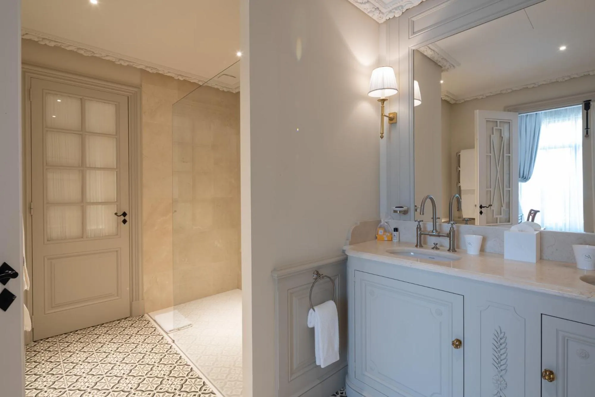 Bathroom in Villa Saint-Ange