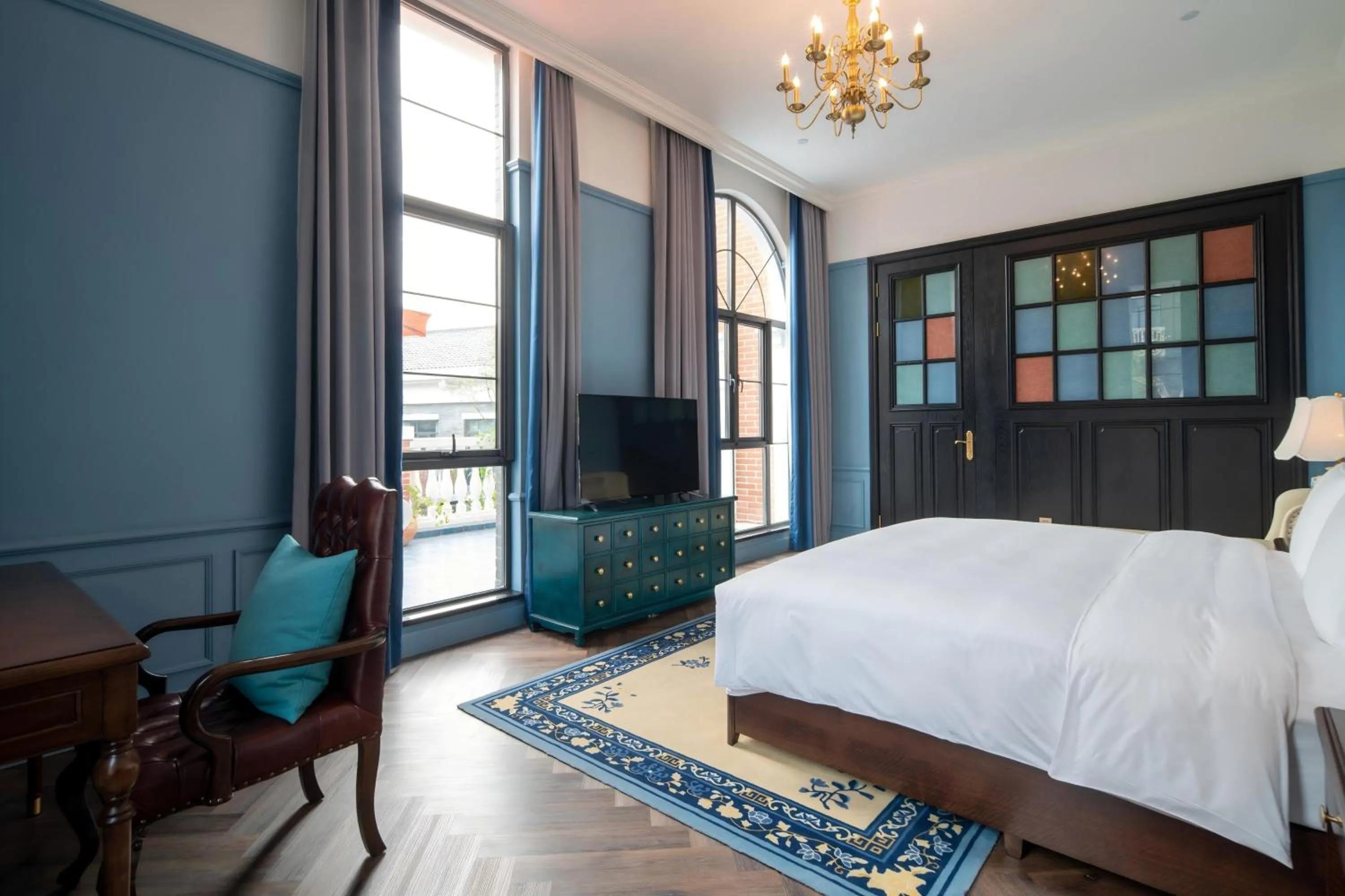 Photo of the whole room in Hotel Indigo Heilong Lake by IHG