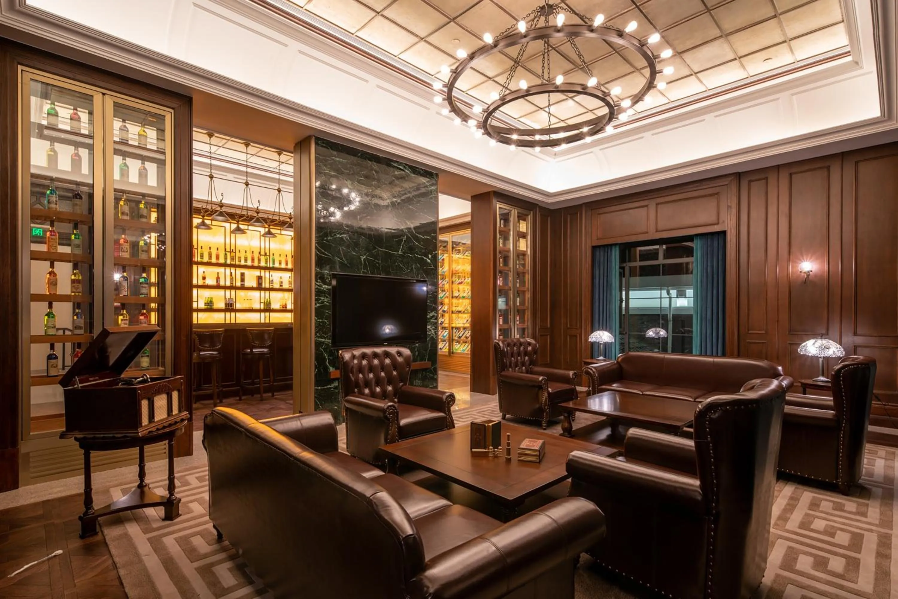 Lobby or reception in Hotel Indigo Heilong Lake by IHG