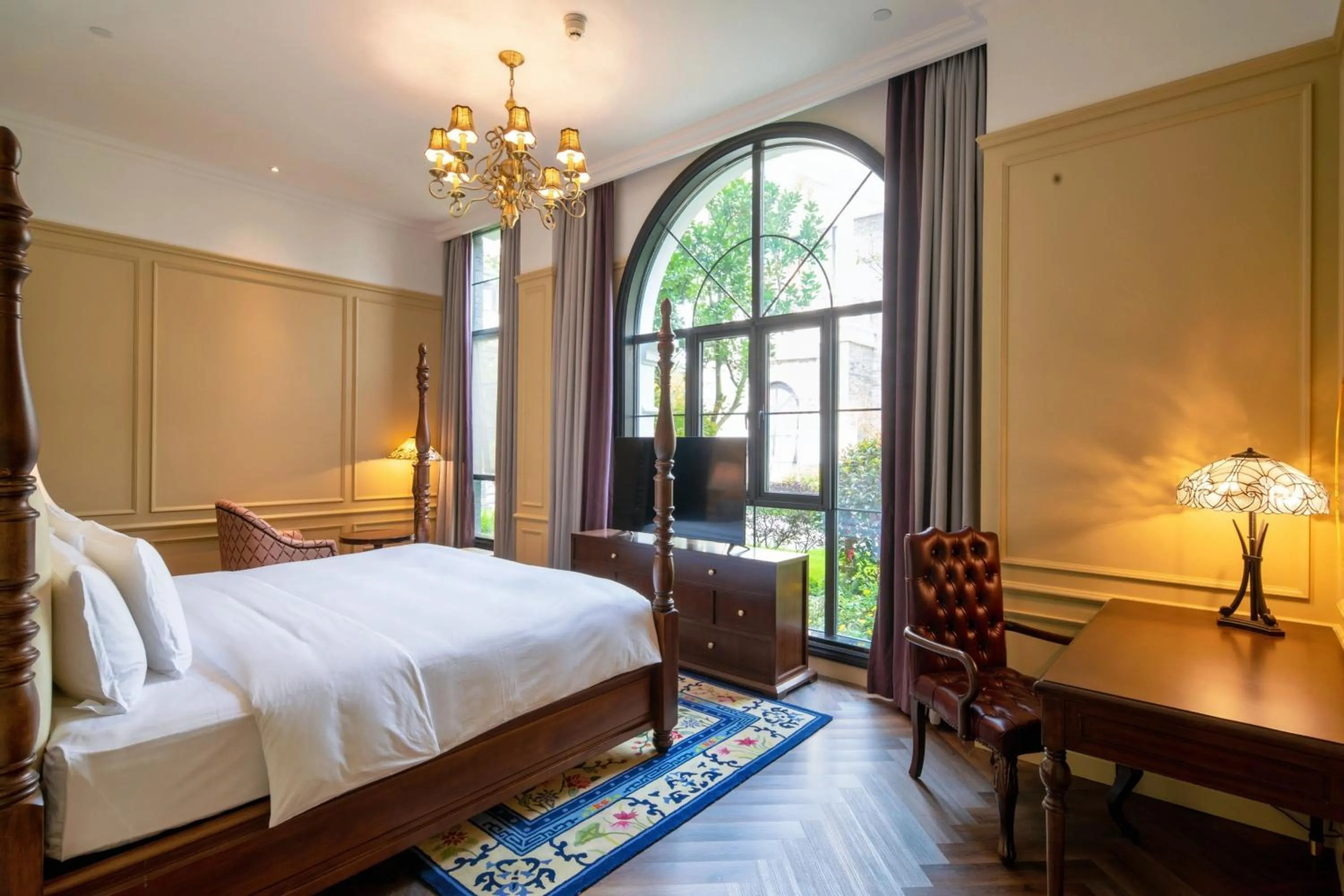 Photo of the whole room in Hotel Indigo Heilong Lake by IHG