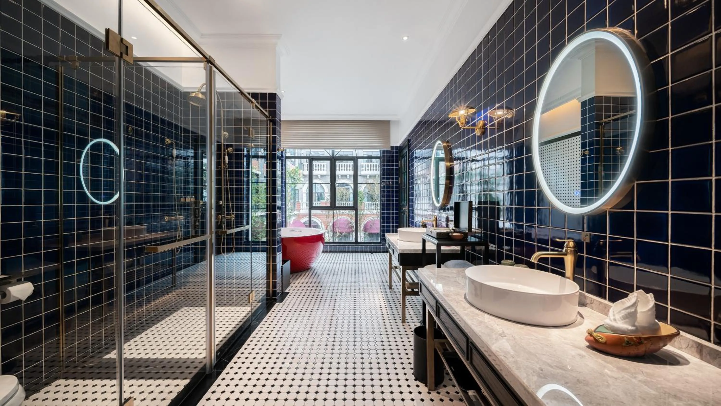 Bathroom in Hotel Indigo Heilong Lake by IHG