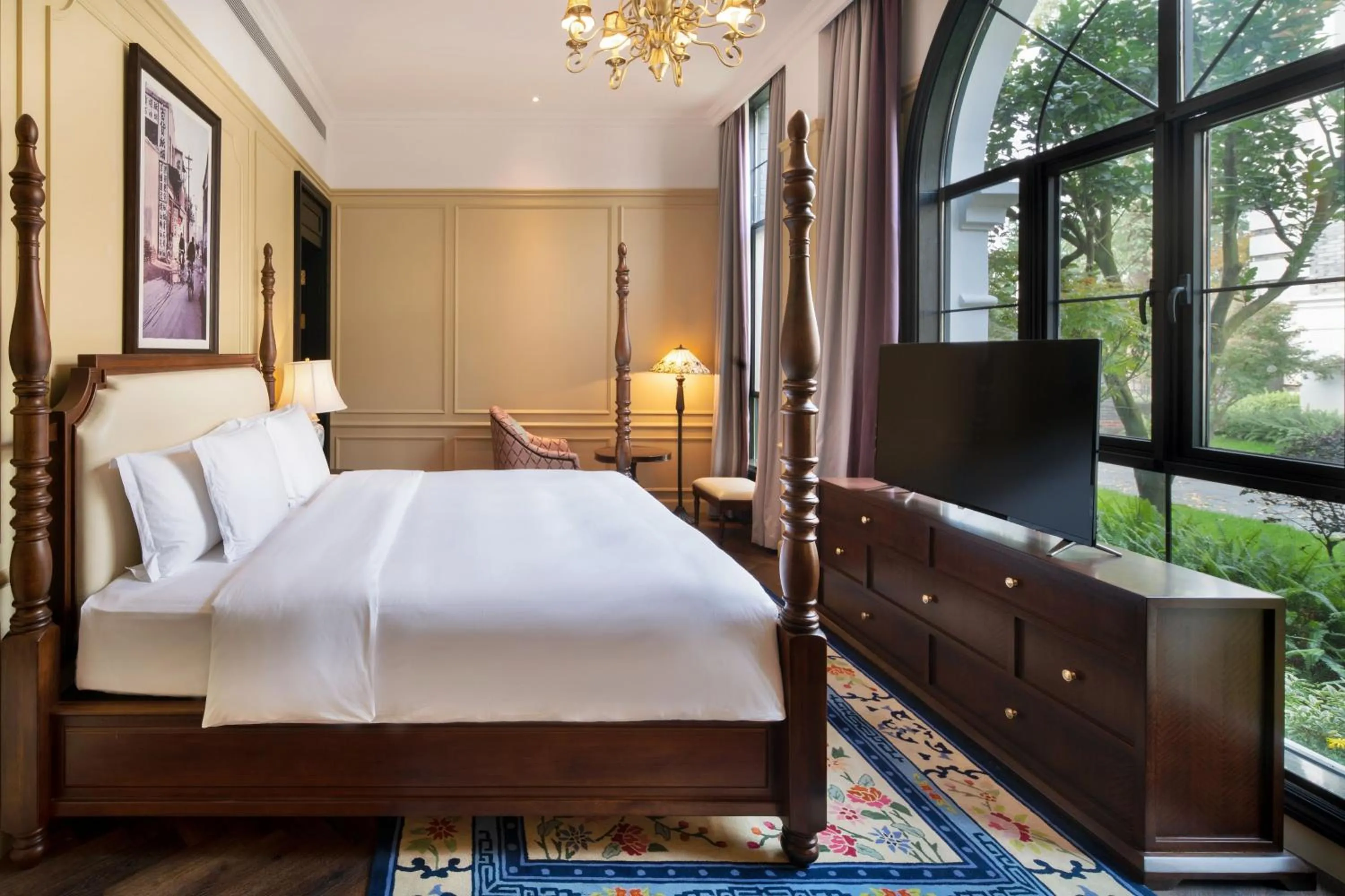 Photo of the whole room in Hotel Indigo Heilong Lake by IHG