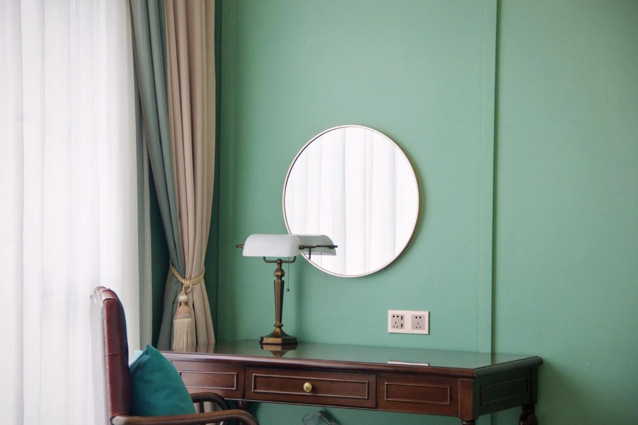 Photo of the whole room in Hotel Indigo Heilong Lake by IHG