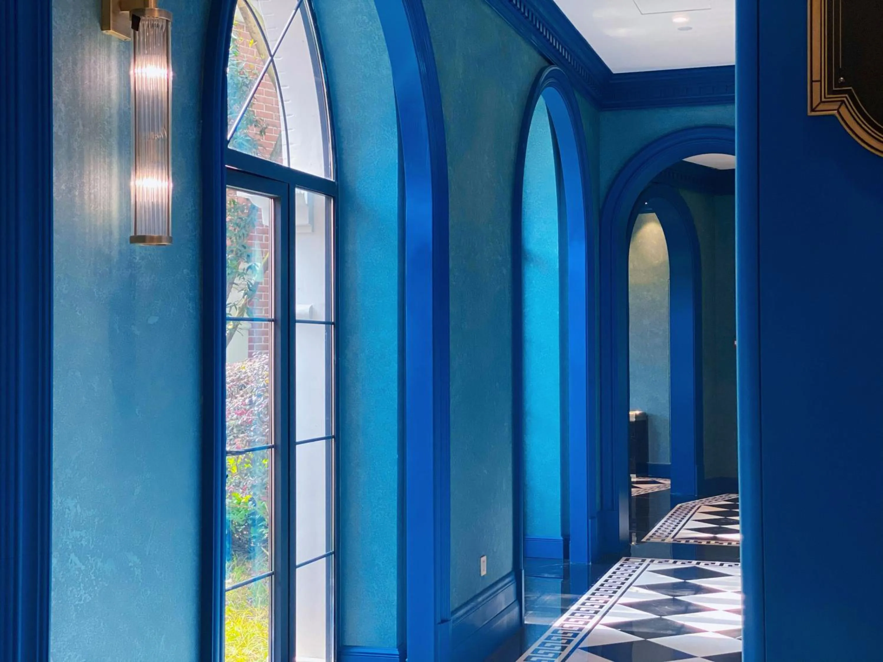 Lobby or reception in Hotel Indigo Heilong Lake by IHG