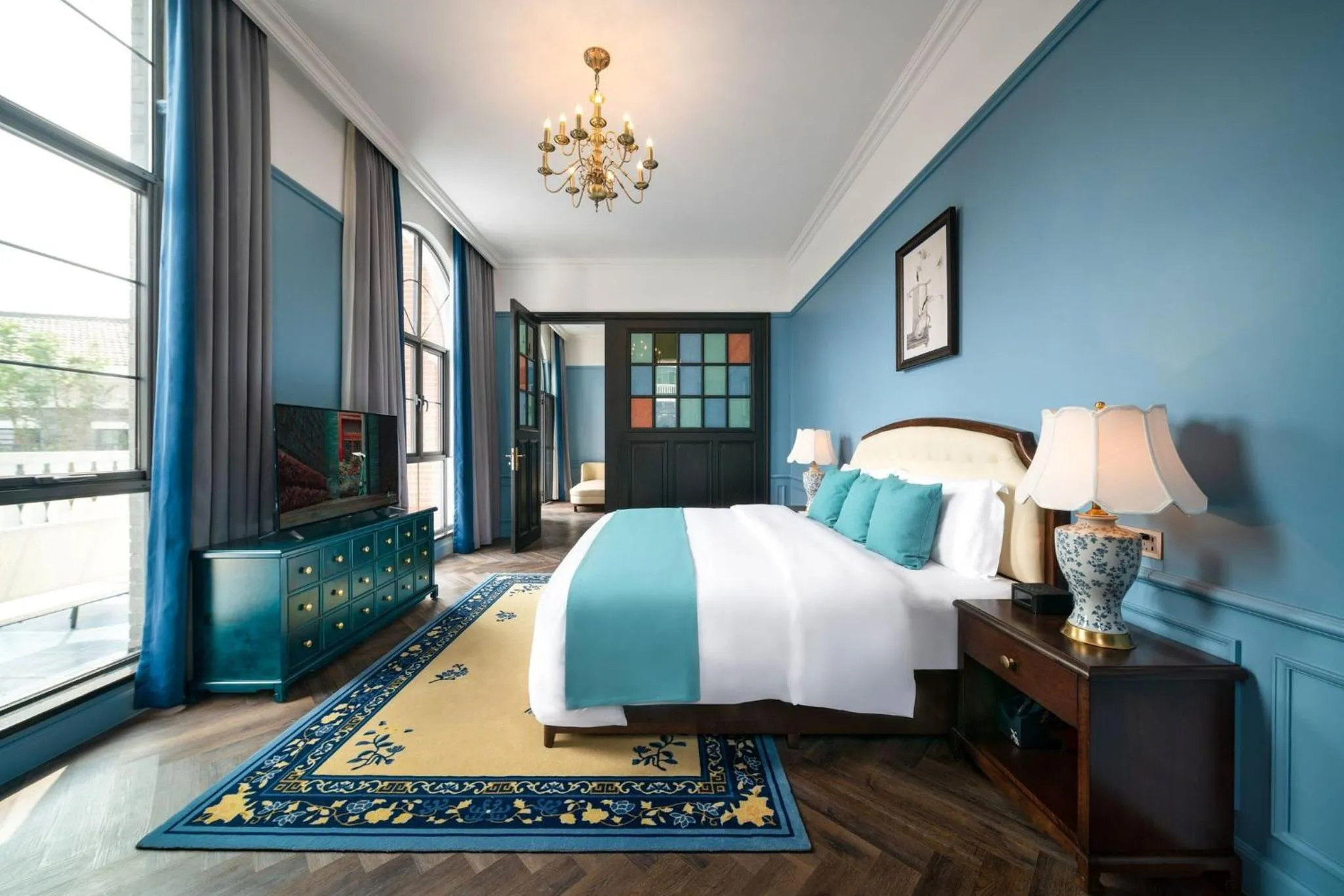 Photo of the whole room in Hotel Indigo Heilong Lake by IHG