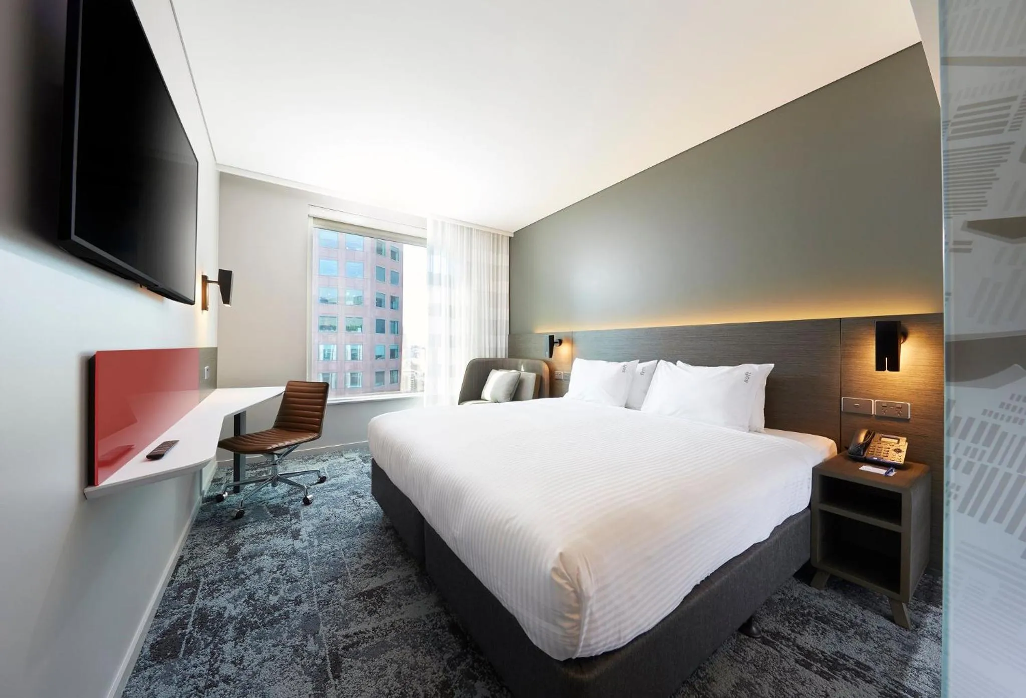 Photo of the whole room, Bed in Holiday Inn Express Melbourne Southbank by IHG
