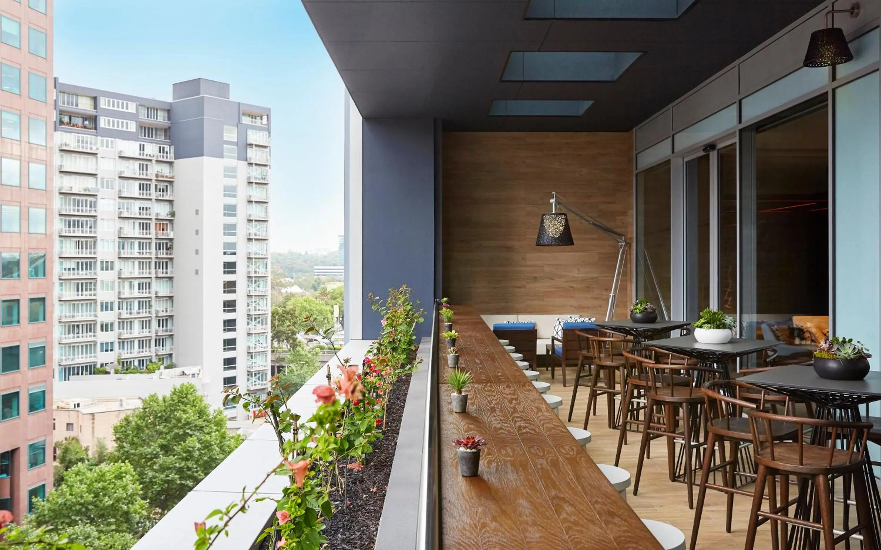 Lounge or bar in Holiday Inn Express Melbourne Southbank by IHG