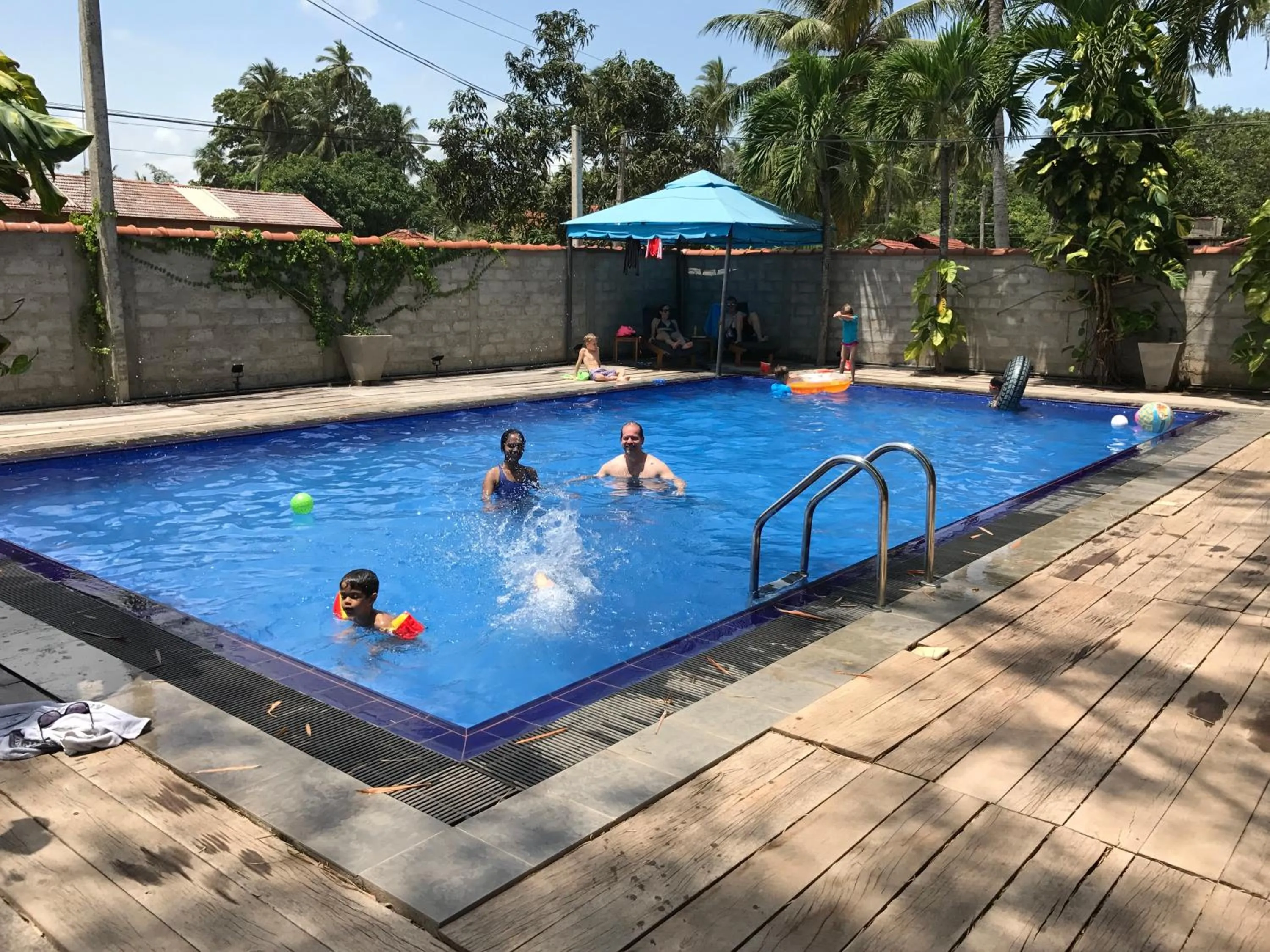 On site in Villa Shade