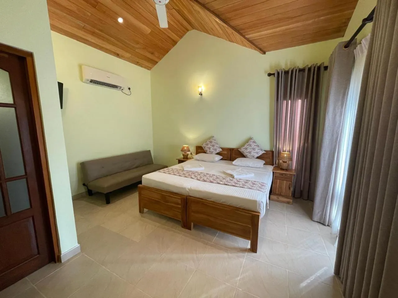 Bed in Villa Shade