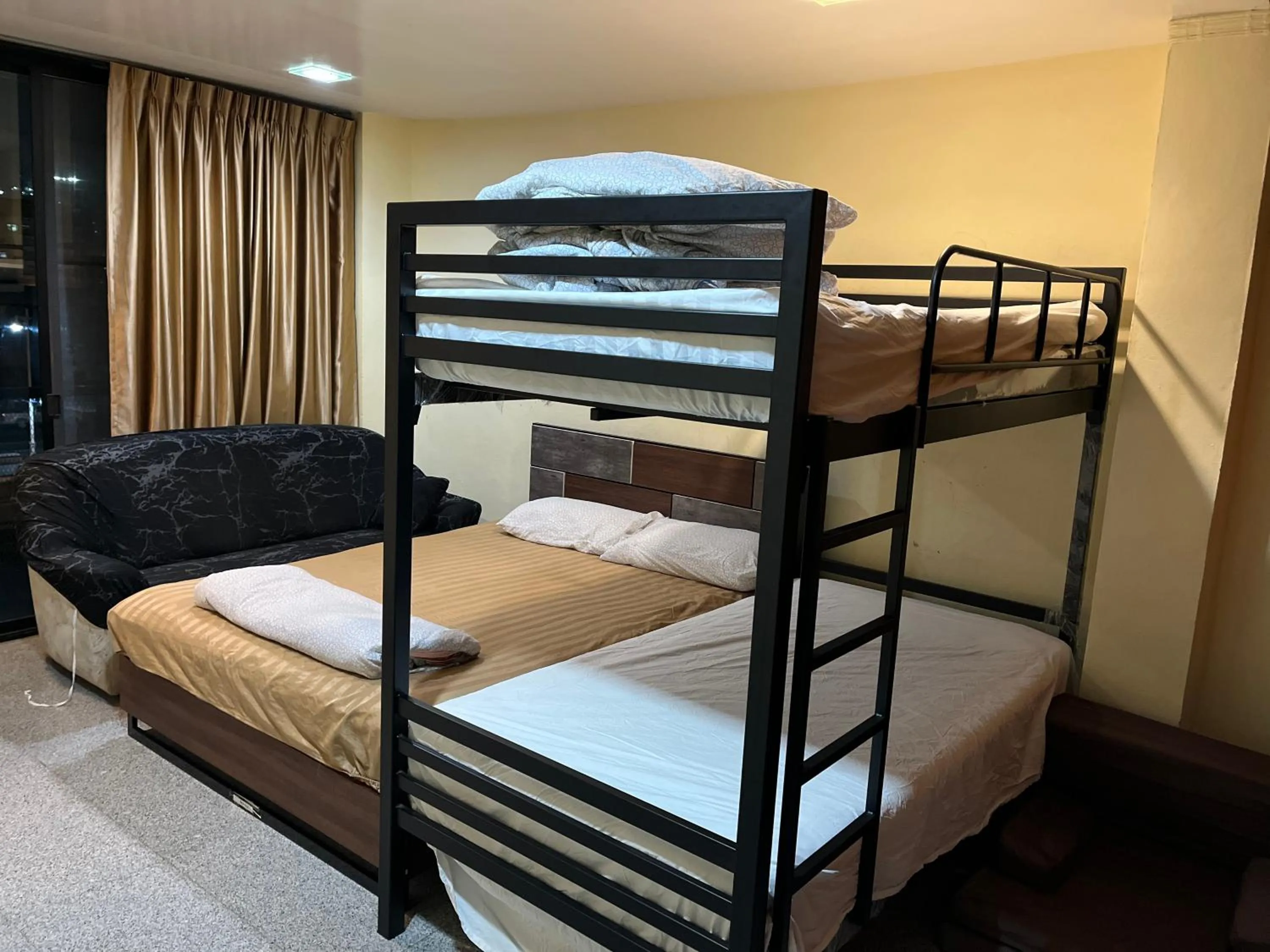 Bed in Baan1668 Hometel near Chinatown One Bangkok