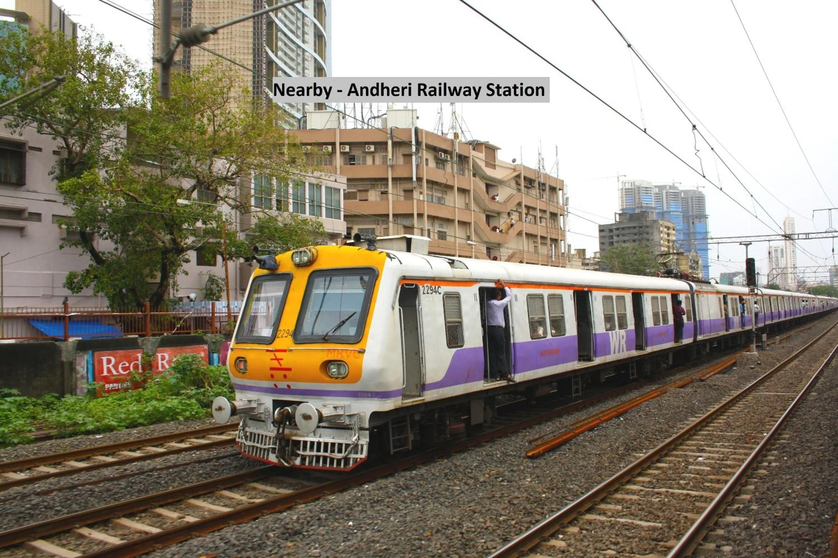 Facade/entrance in Hotel O Rana Residency Near Western Express Highway Metro Station
