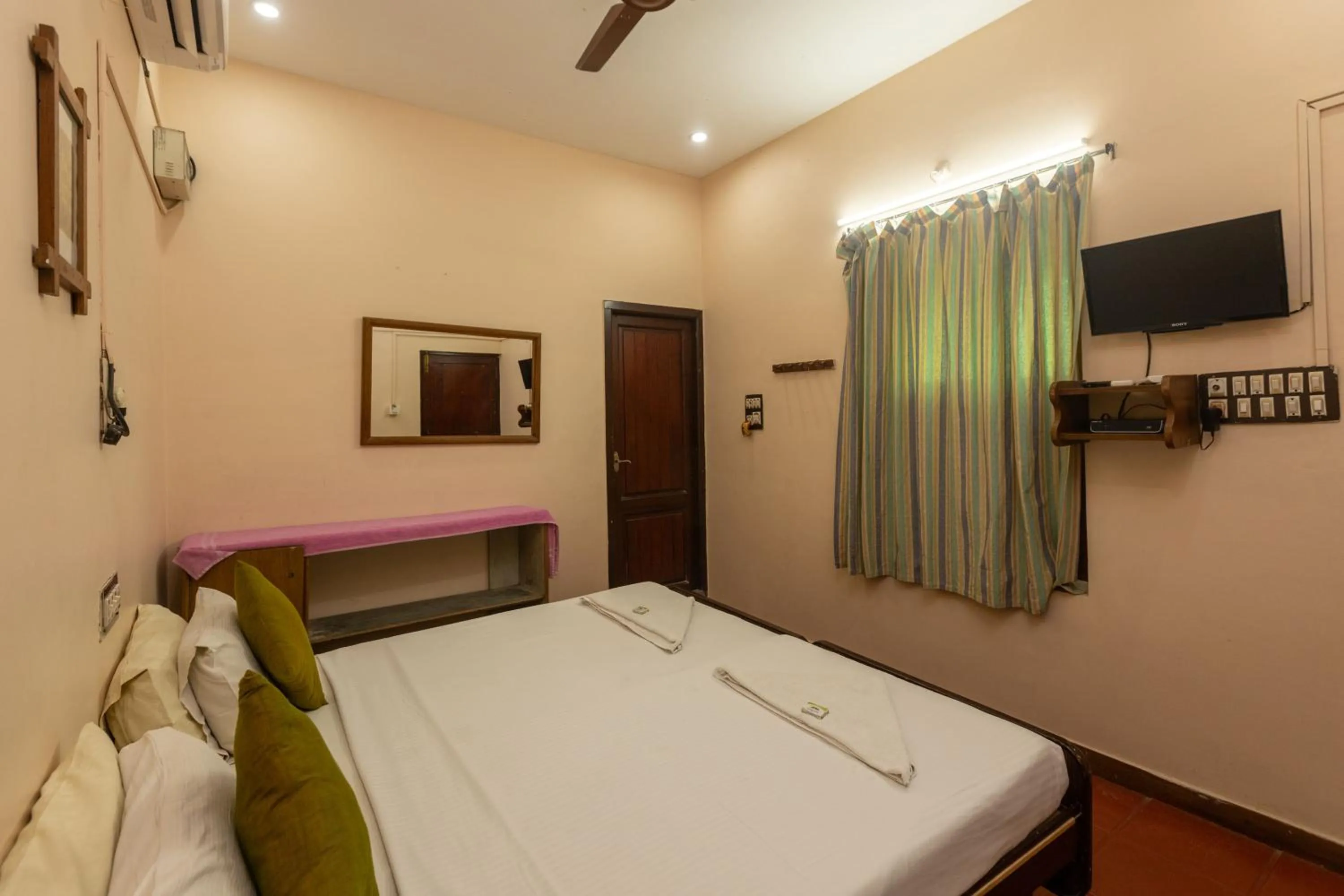 Bed in Coramandal Heritage