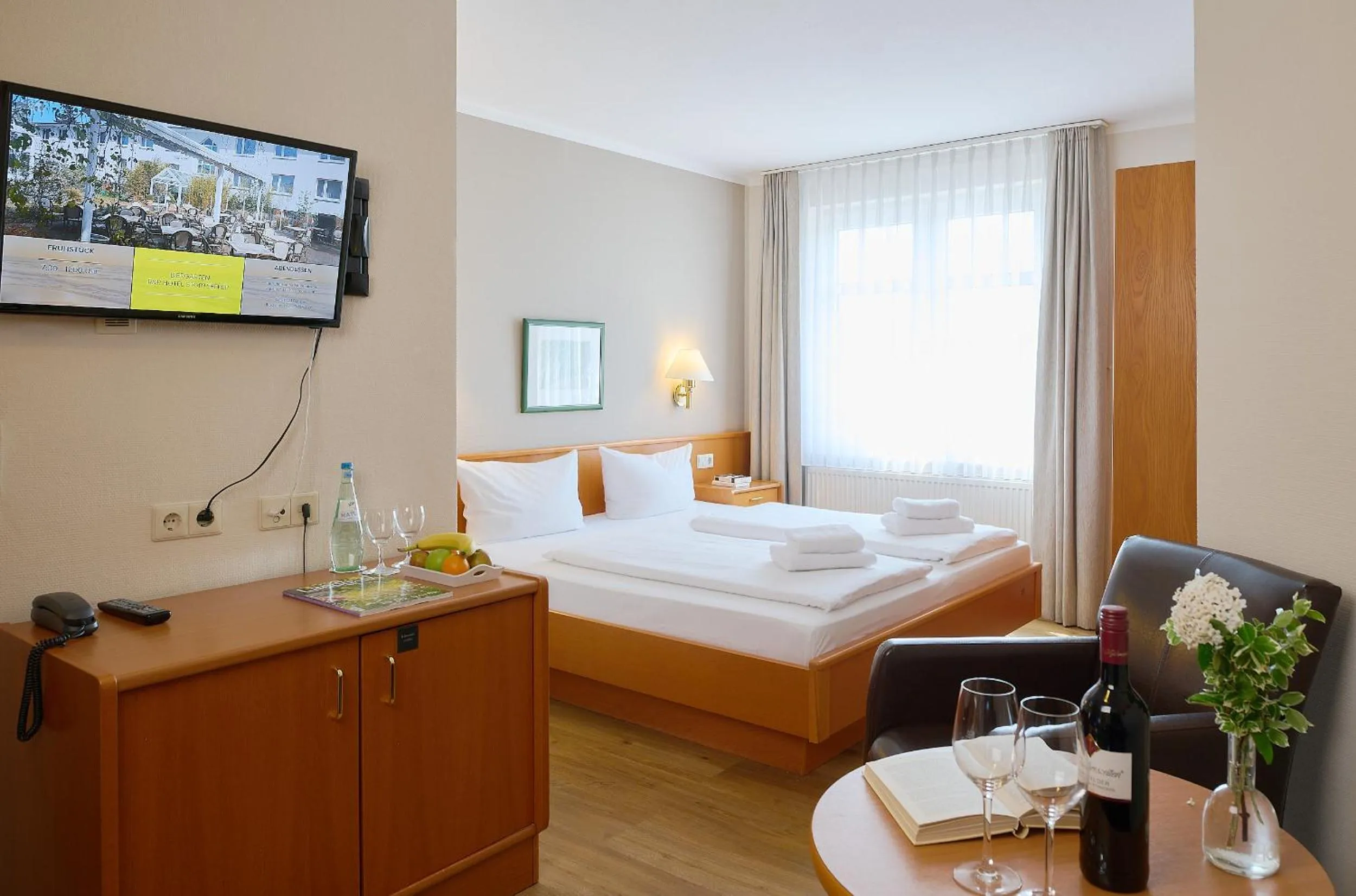 TV and multimedia, Bed in R&R Villen Baabe