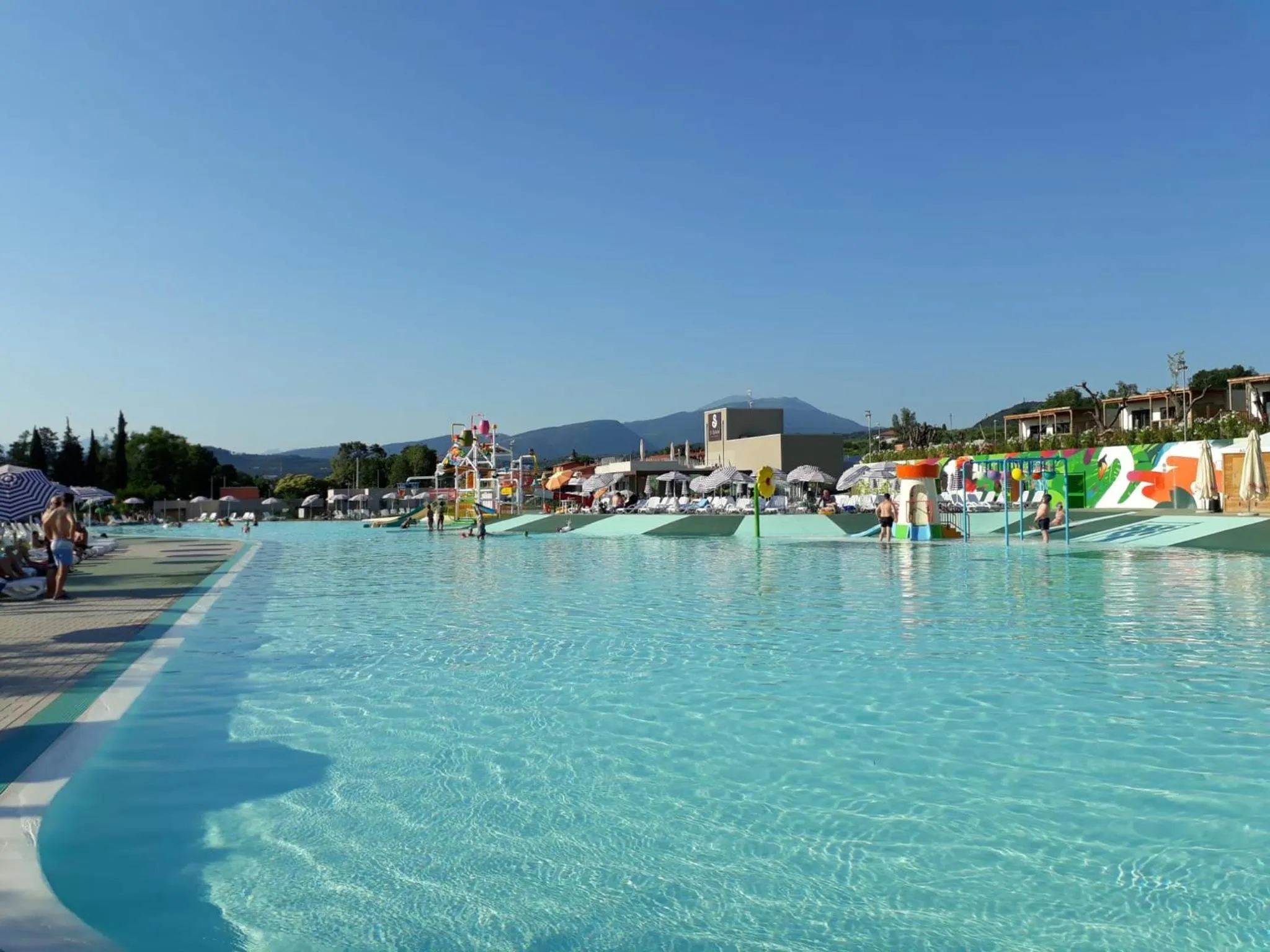 Sisan Family Resort