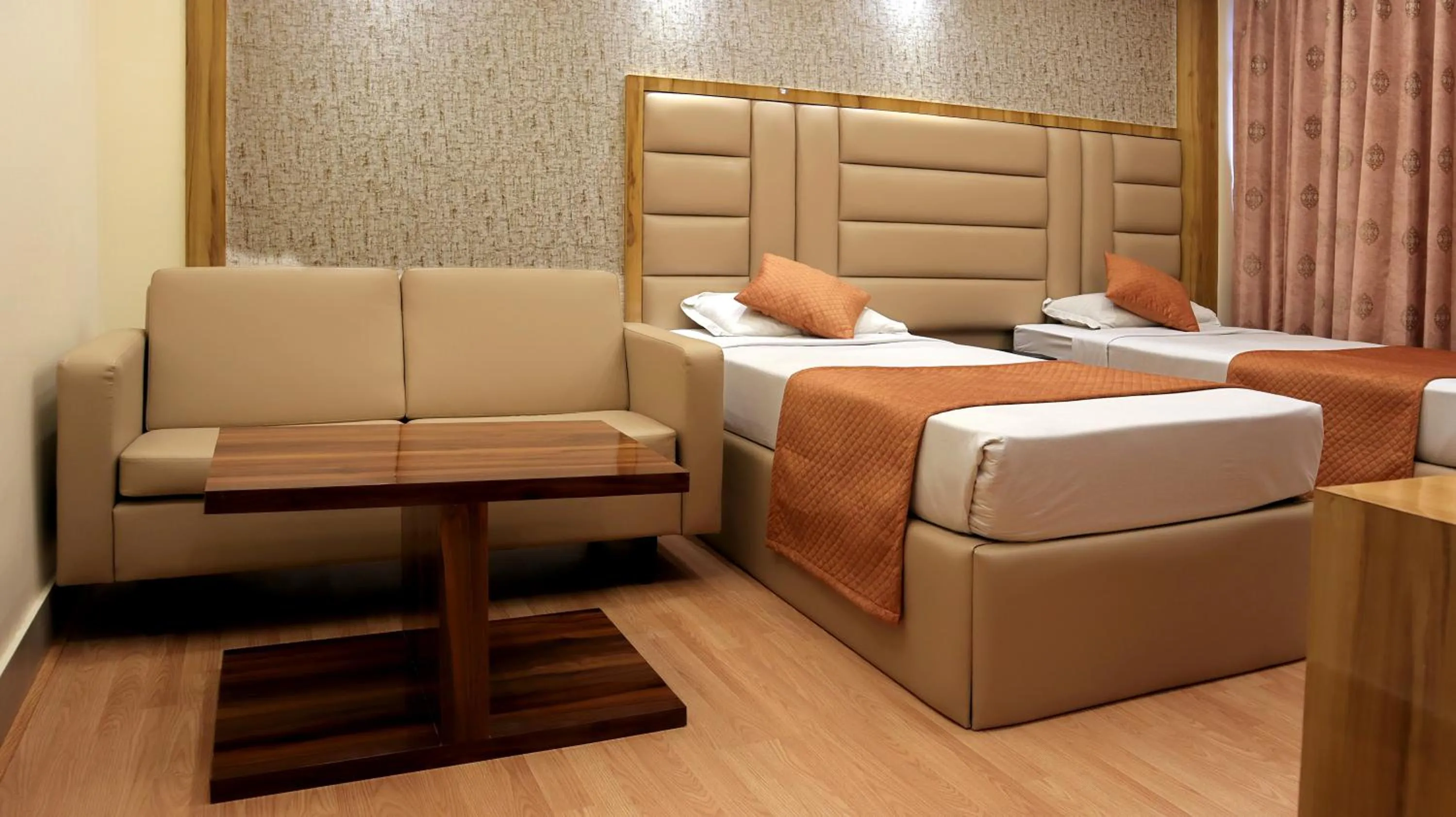 Bed in Hotel Executive Tower