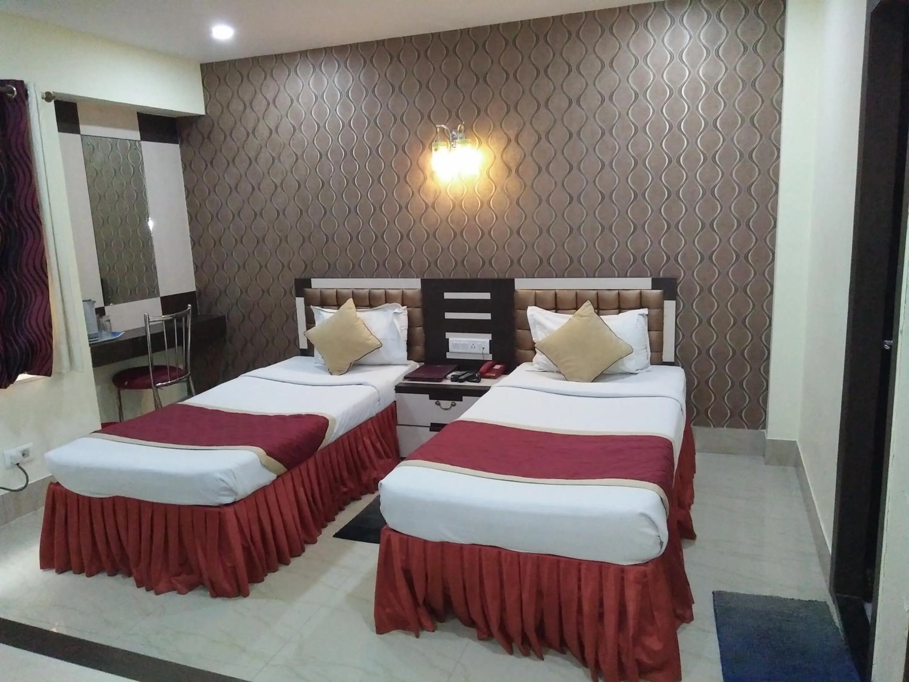 People, Bed in Hotel Executive Tower