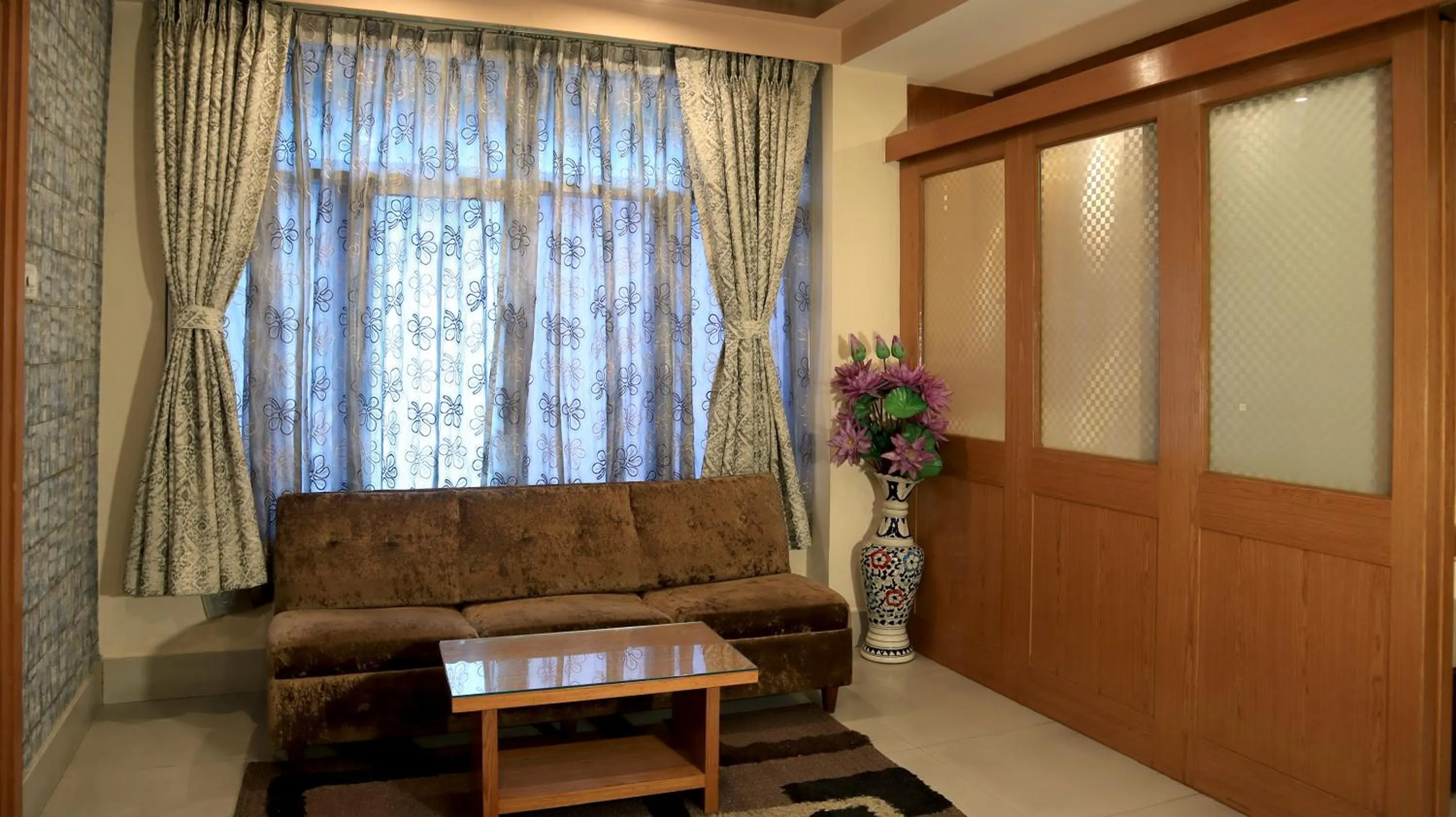 Seating area in Hotel Executive Tower