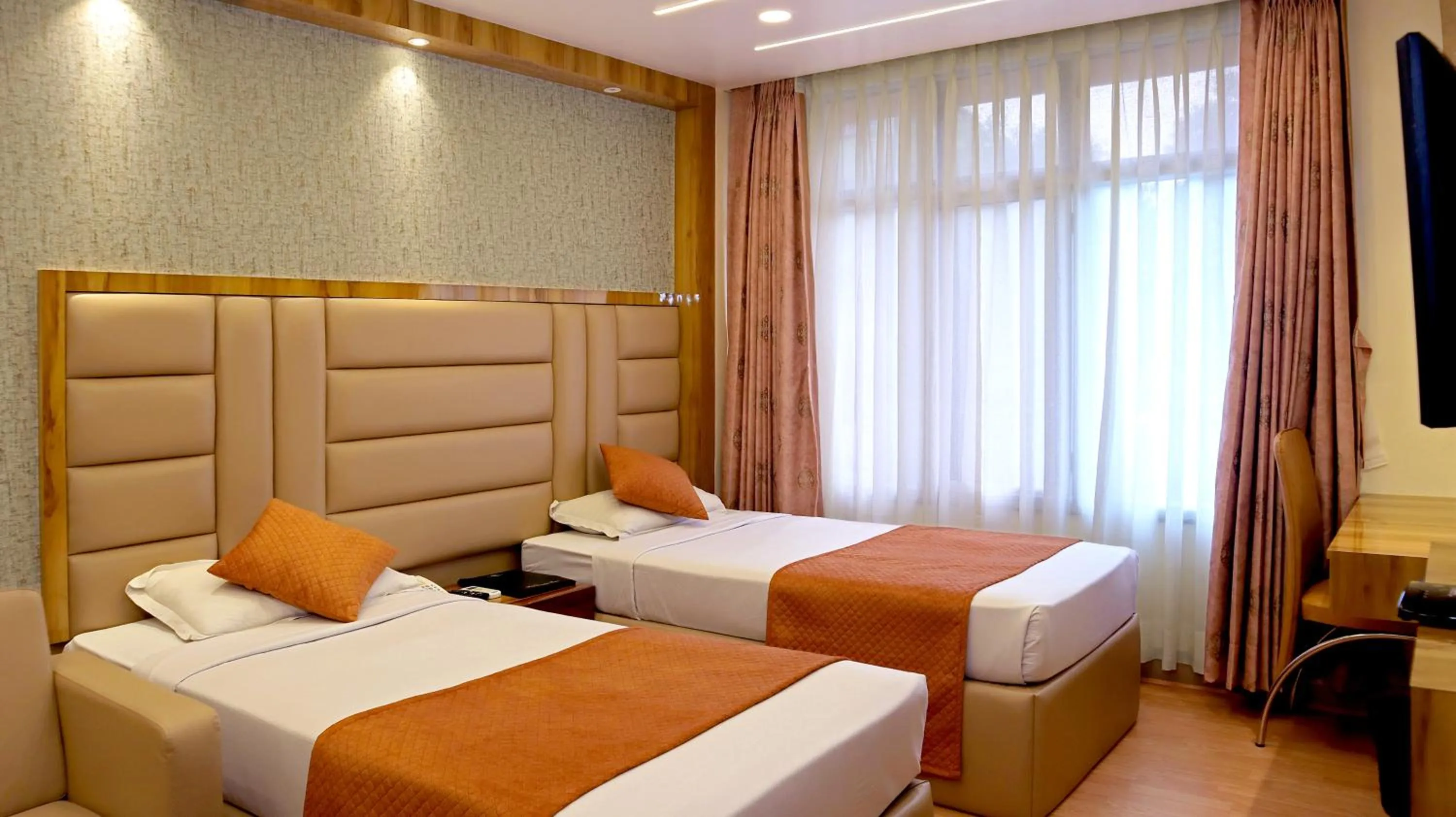 Bed in Hotel Executive Tower