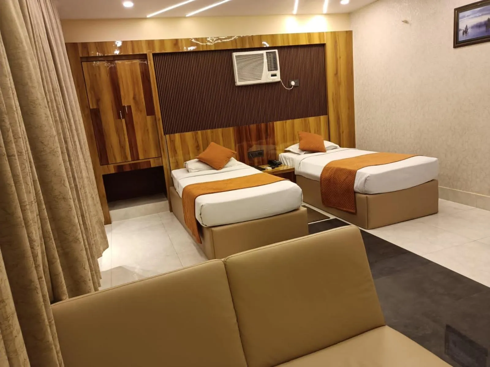 Bed in Hotel Executive Tower