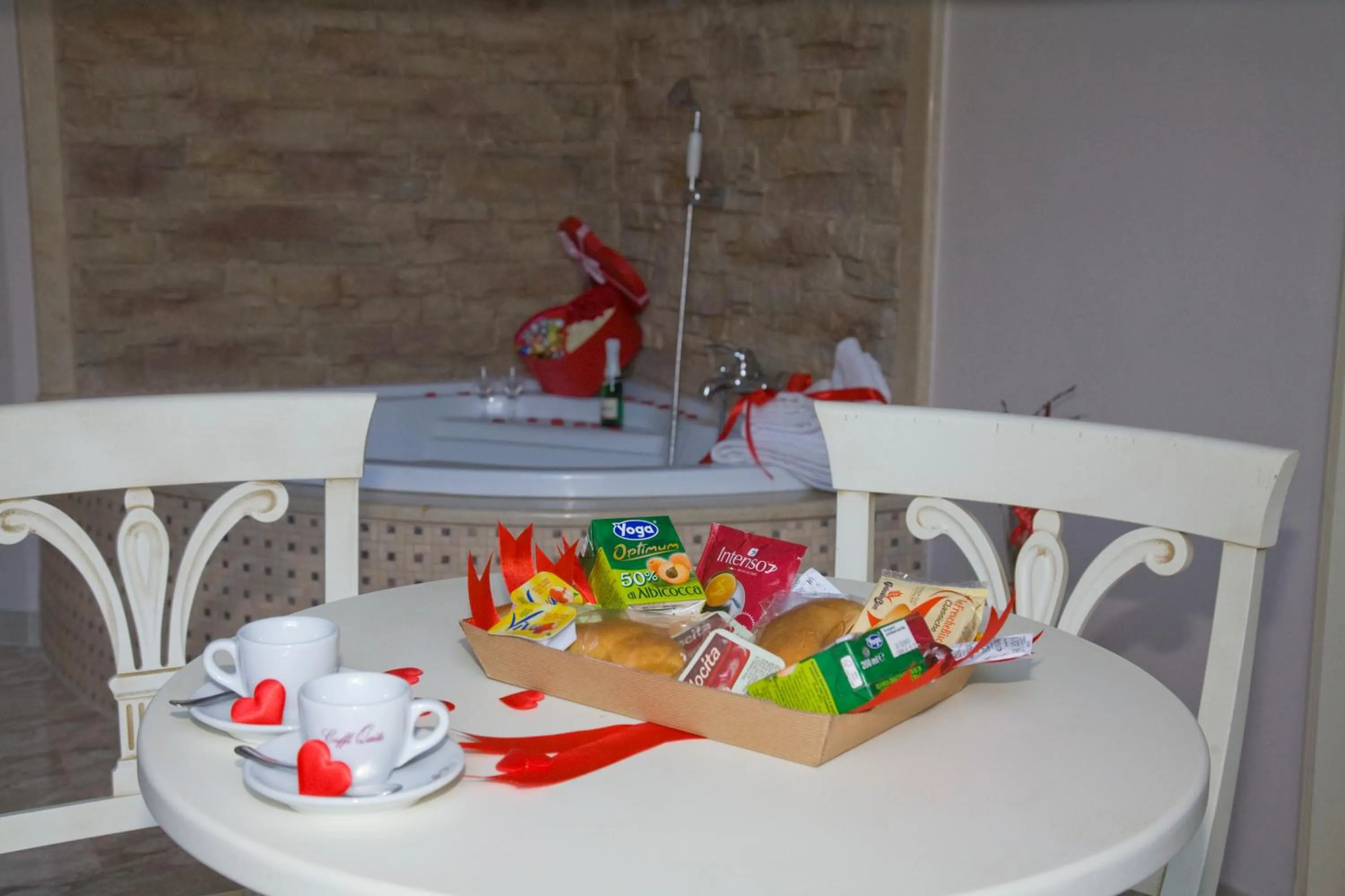 Food and drinks in Gold94