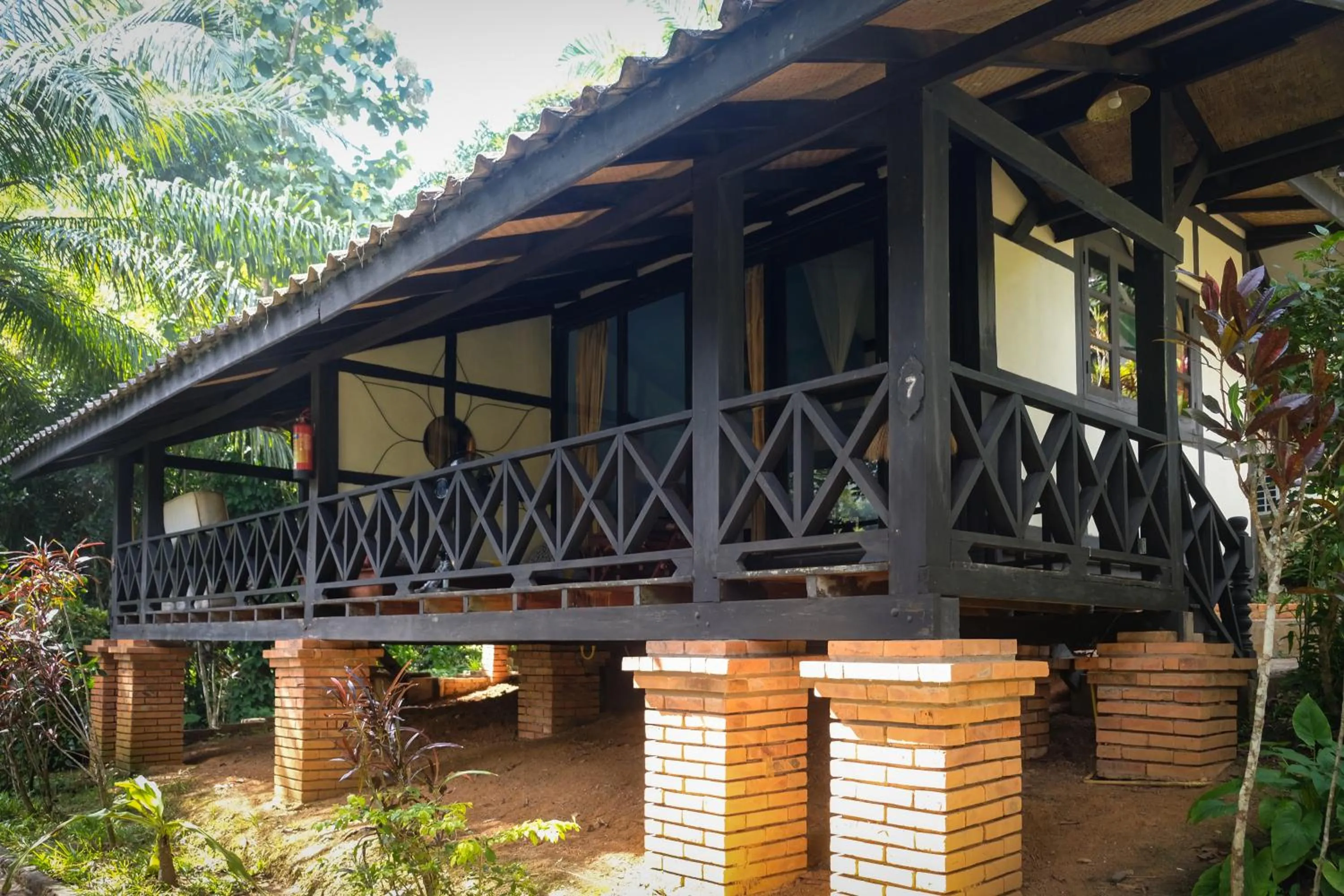 Hillside - Nature Lifestyle Lodge