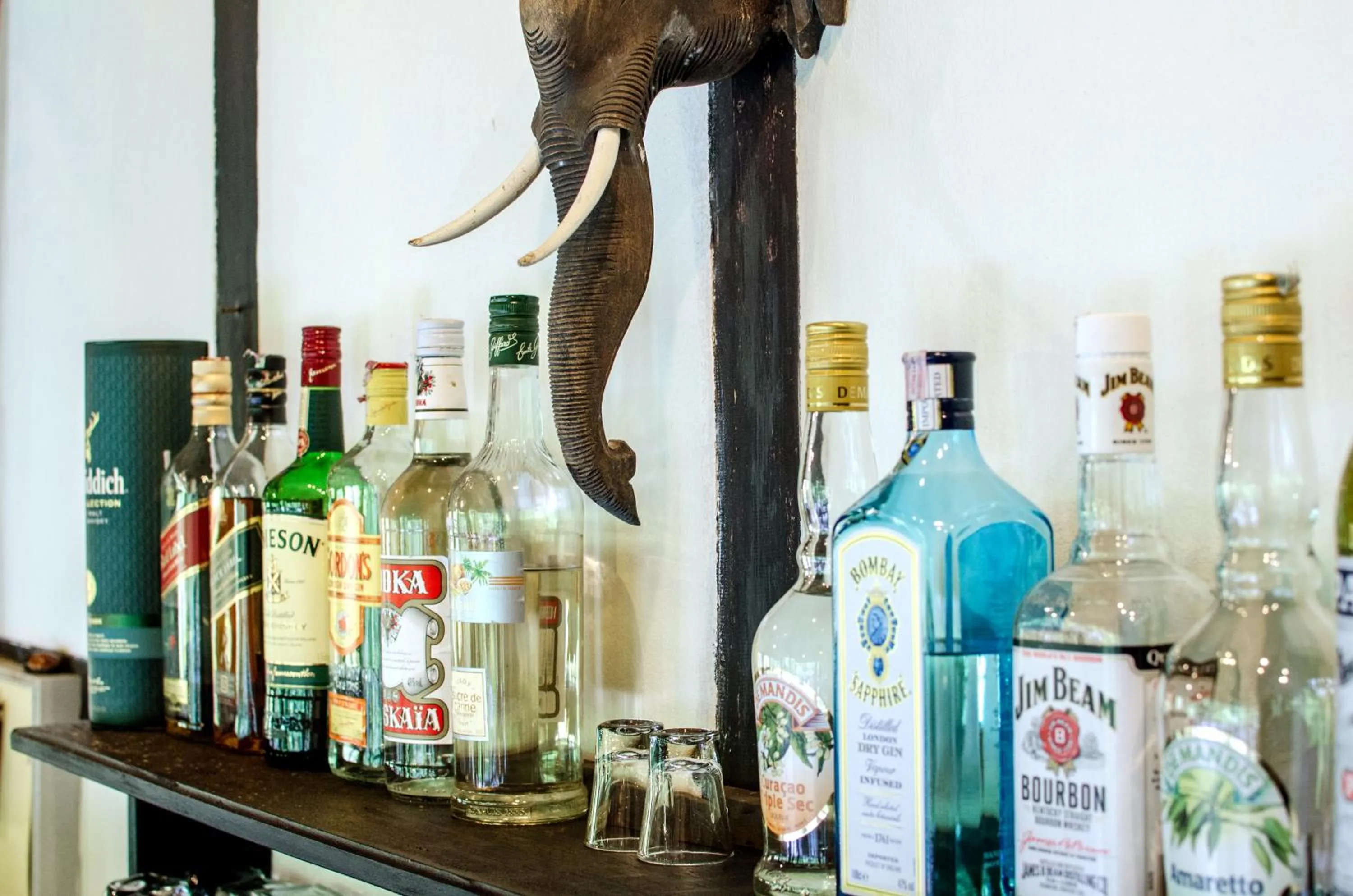 Alcoholic drinks in Hillside - Nature Lifestyle Lodge