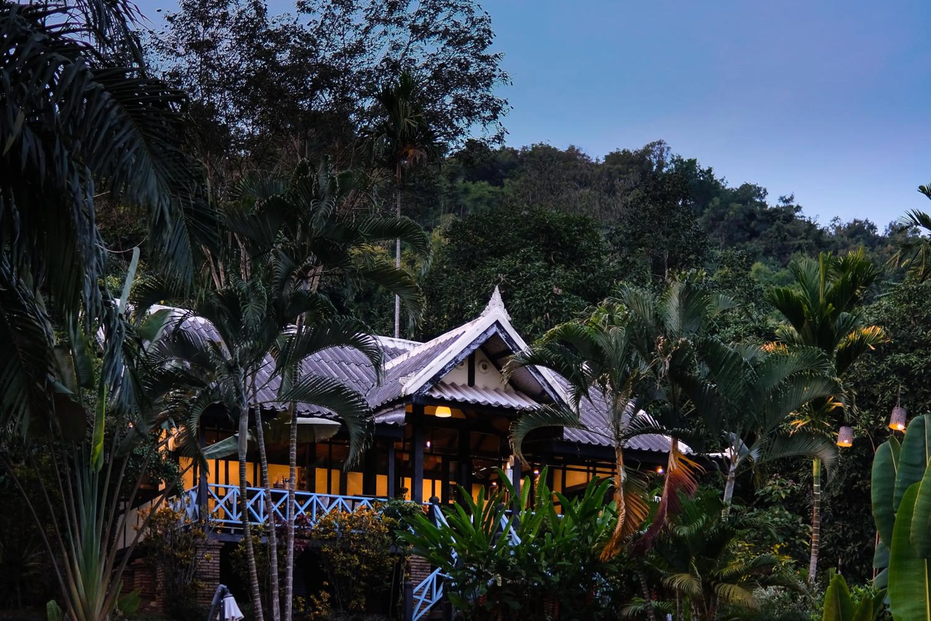 Hillside - Nature Lifestyle Lodge