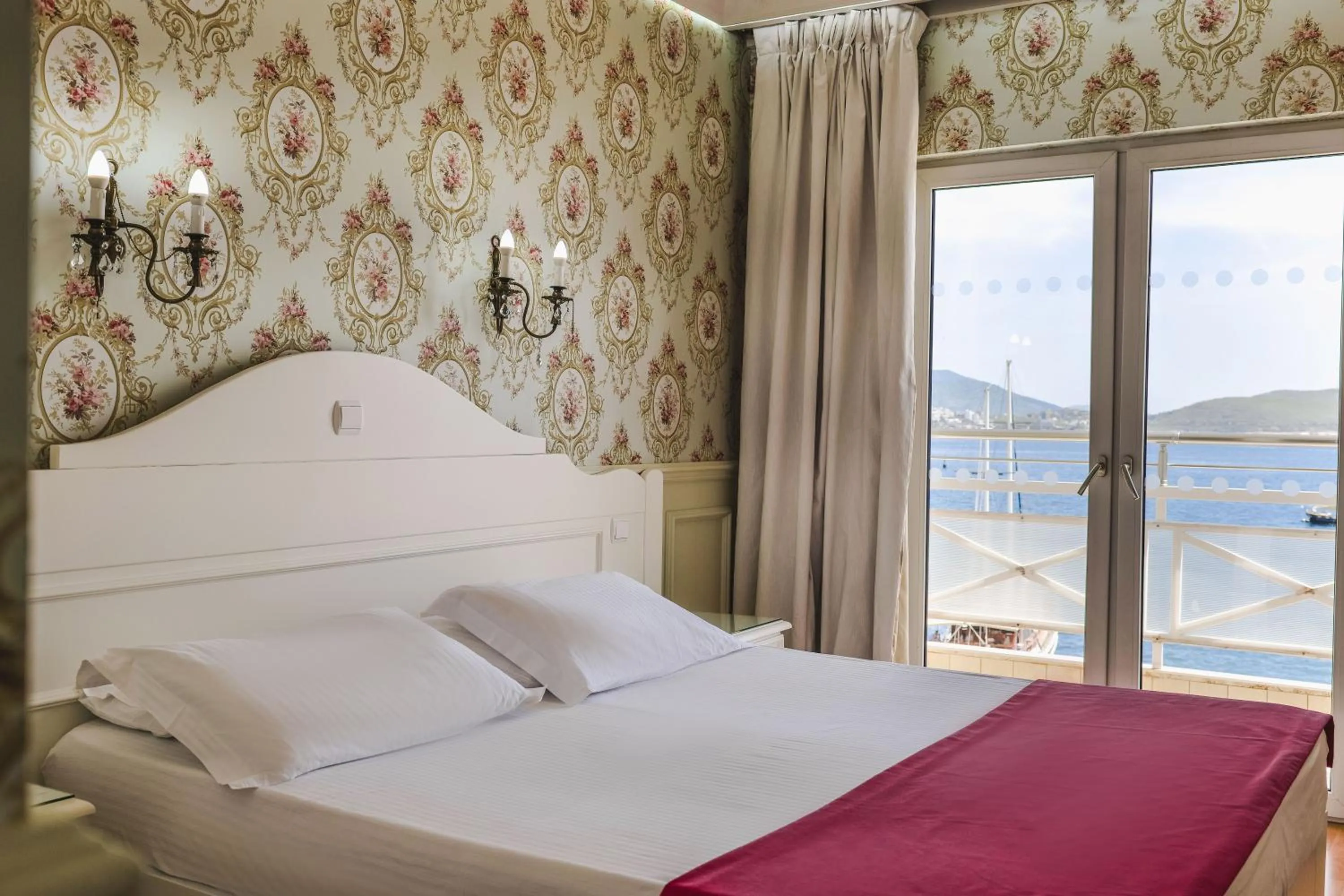 Bed in Porto Eda Hotel